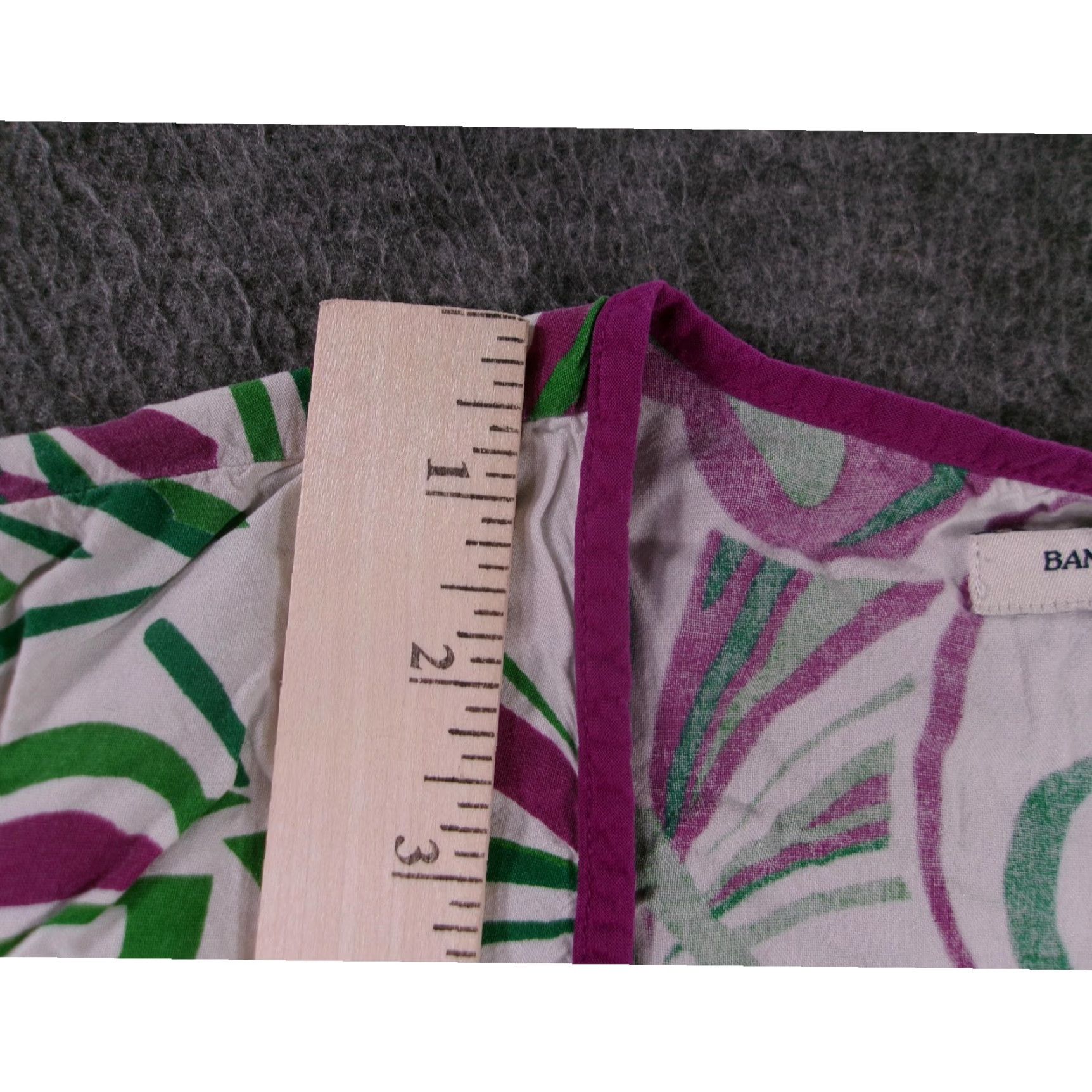 Banana Republic VINTAGE Banana Republic Women’s Small Floral Bohemian Tunic Top Rayon V-Neck Short Sleeve Casual Summer Vacation Size S / US 4 / IT 40 - 4 Thumbnail