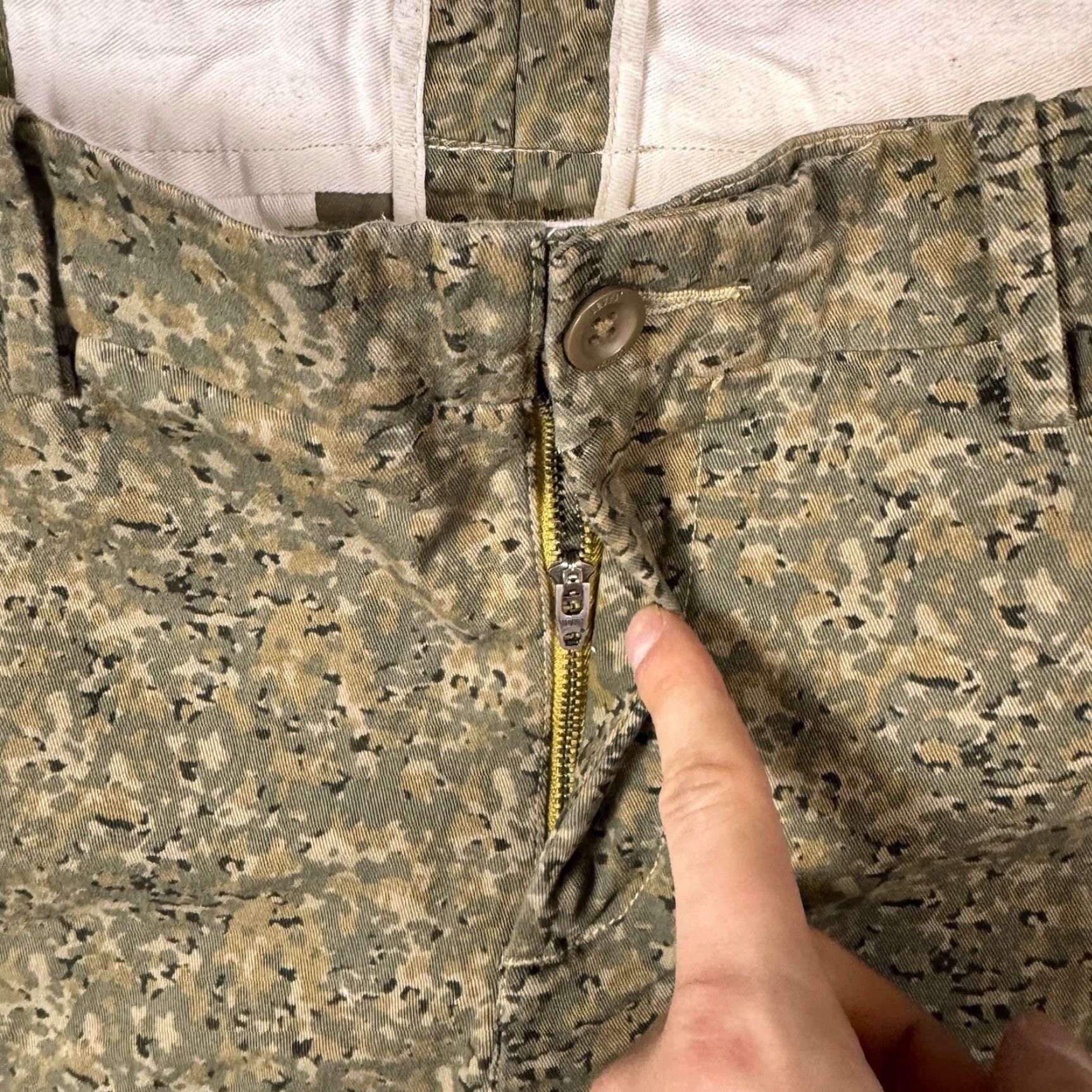 Levi's Levis Pants Mens 32x34 Camo Trouser Army Utility Baggy Work Military Fatigue Cargo Pants Mens Regular Green Camouflage Army Theme 90s? Size US 32 / EU 48 - 5 Thumbnail
