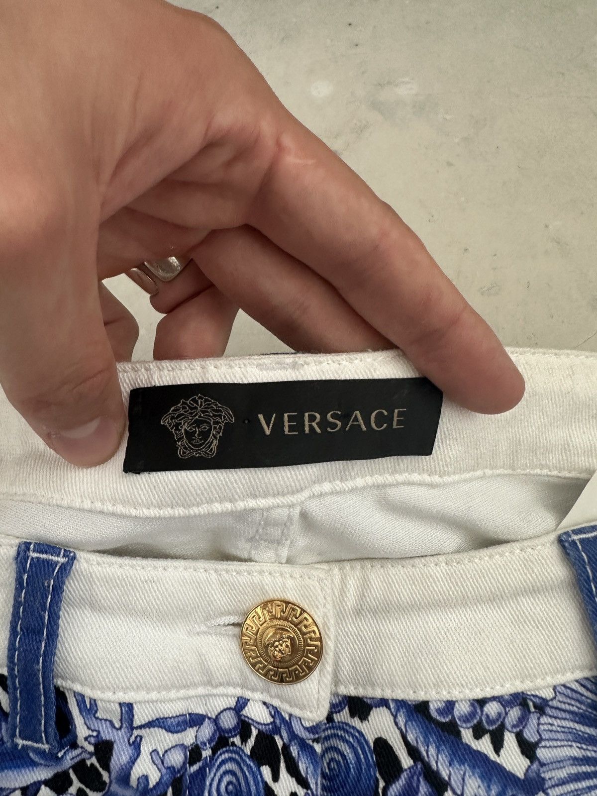 Versace Gianni Versace AOP jeans Aqua coral and leopard print Size 28" / US 6 / IT 42 - 14 Thumbnail