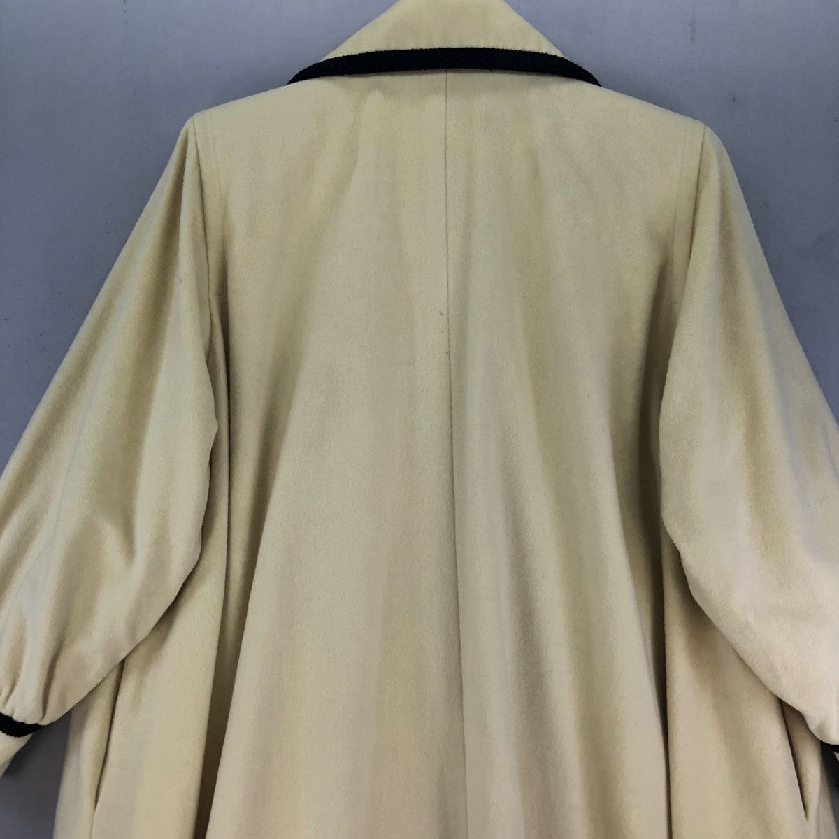 Yves Saint Laurent Archive 80’s Yves Saint Laurent Difussion Femme Heavy Coat Size M / US 6-8 / IT 42-44 - 9 Thumbnail