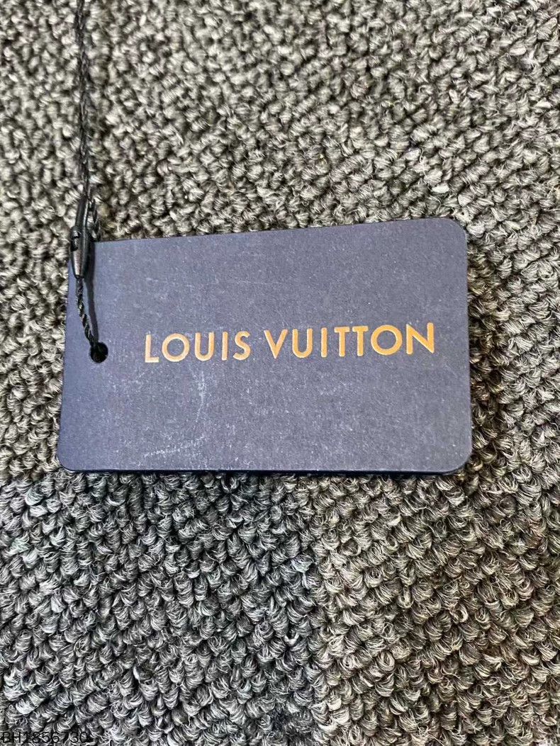 Louis Vuitton Louis Vuitton Black matte embossed logo chain belt Size ONE SIZE - 6 Thumbnail