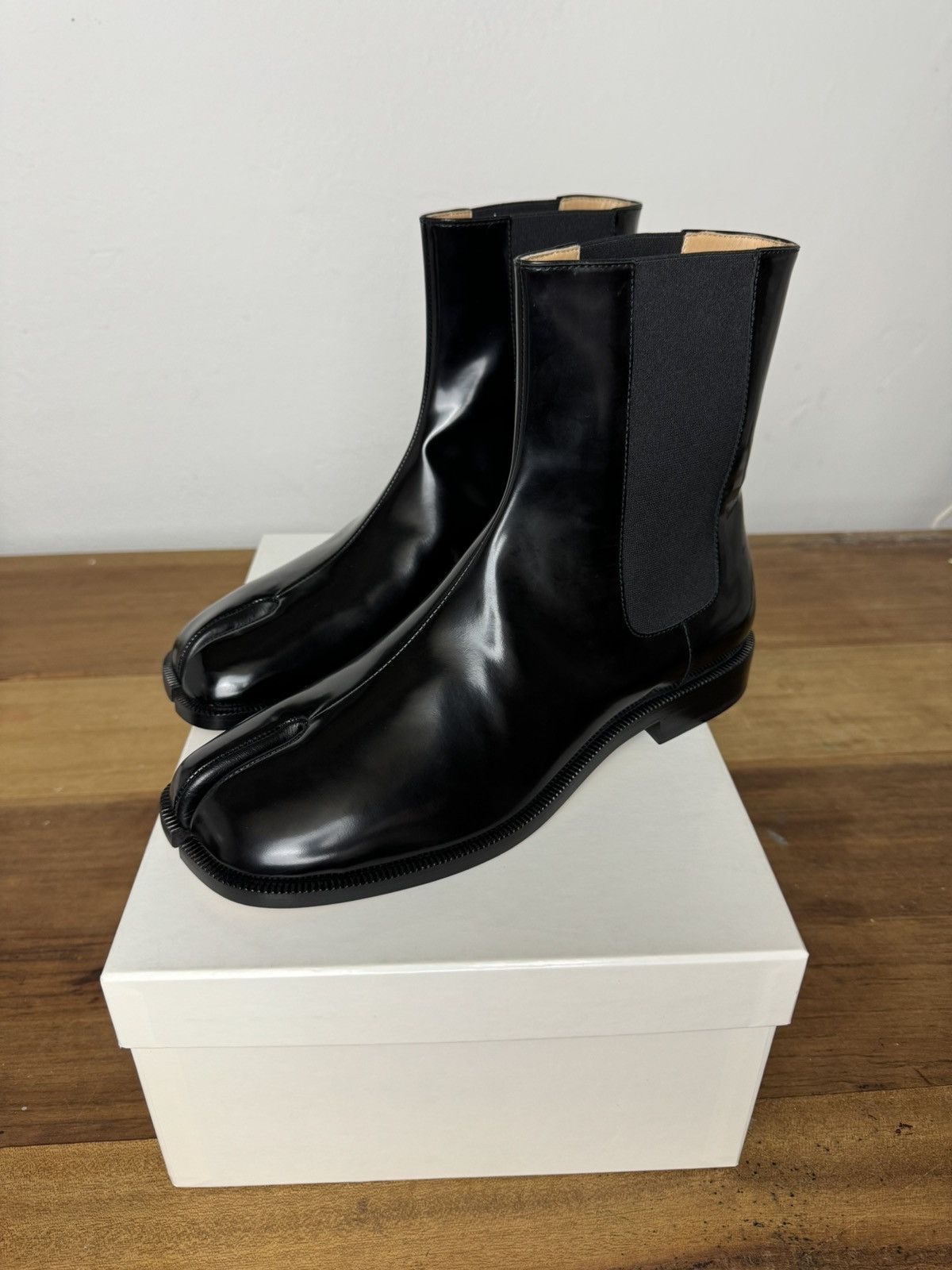 Maison Margiela Maison Margiela Tabi Chelsea Boots Black 41 Grailed