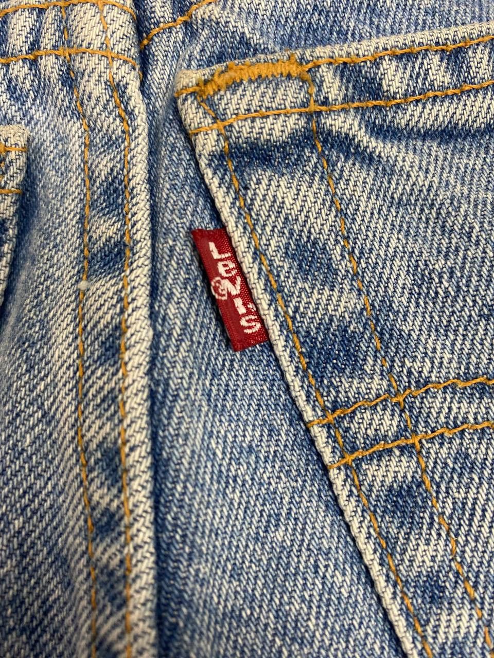 Levi's vintage levis 550 relaxed fit lightwash slim denim Size US 26 / EU 42 - 4 Thumbnail