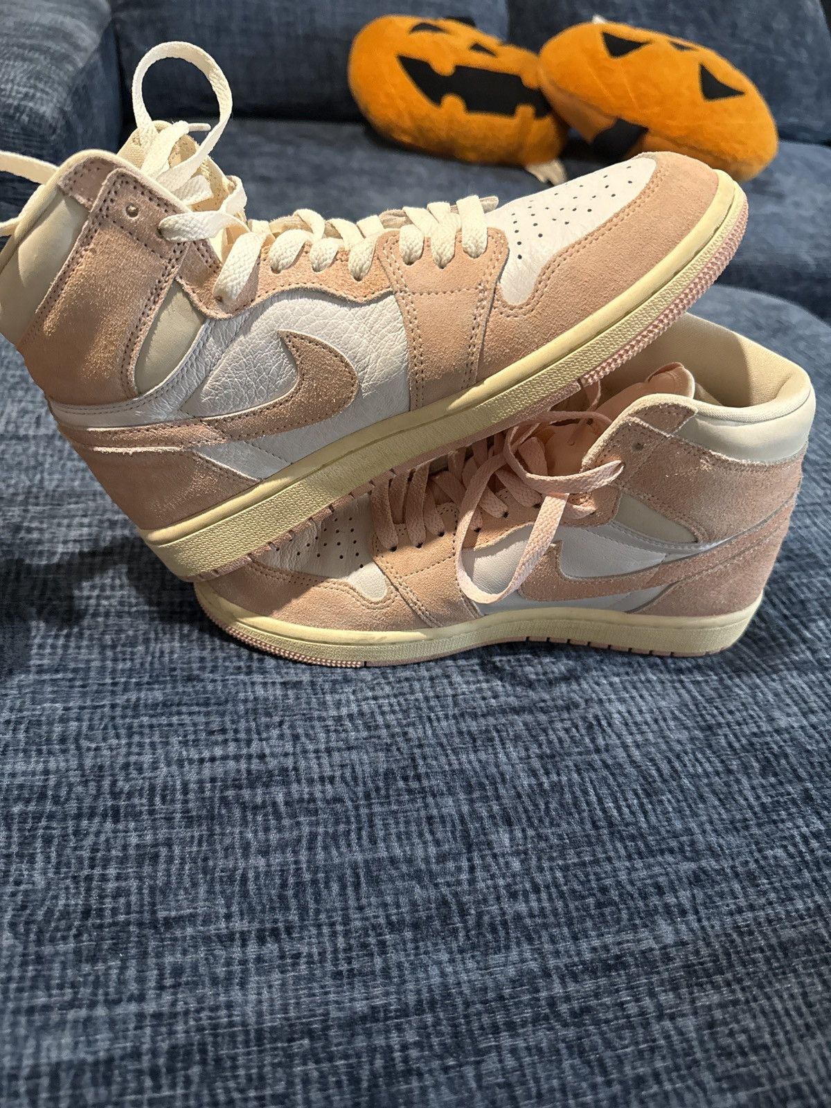 Jordan Brand Air Jordan 1 Mid SE (Women’s) Size US 8 / IT 38 - 5 Thumbnail
