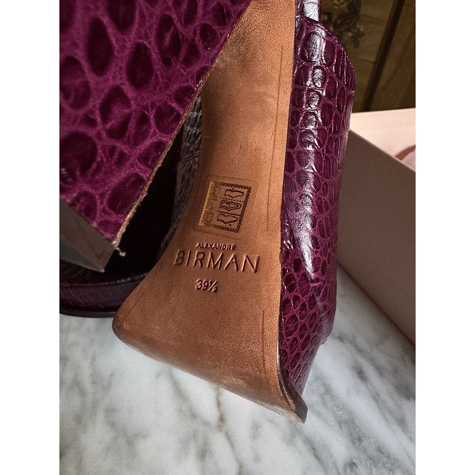 Alexandre Birman Alexandre Birman NWB Lavinia Croc-Embossed Leather Mules Size US 10 / IT 40 - 4 Thumbnail
