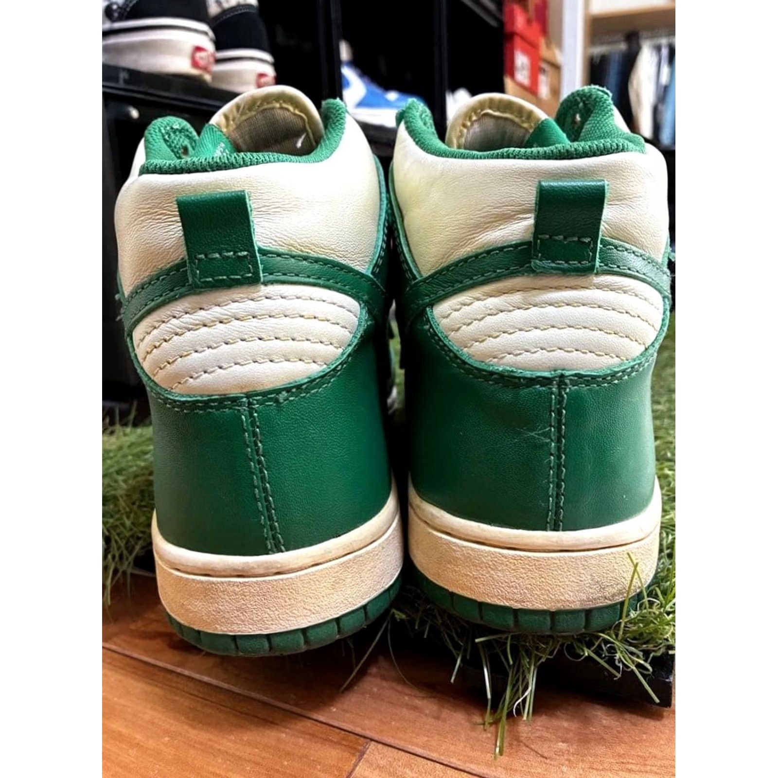 Nike VINTAGE Nike Dunk High Sneaker 2008 Green LTD Original Collection Men 9.0US Size US 9 / EU 42 - 6 Thumbnail