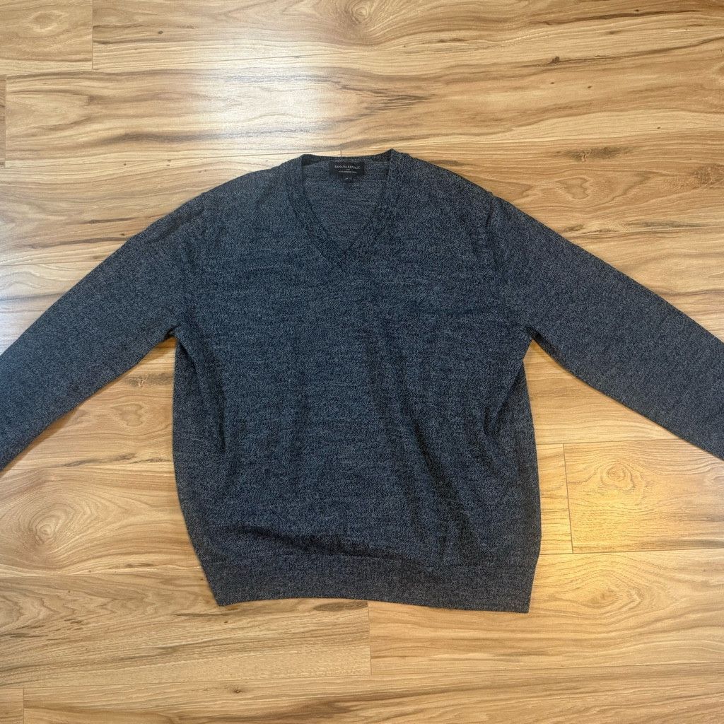 Banana Republic Banana Republic Men’s Grey XL Merino V-Neck Sweater Size US XL / EU 56 / 4 - 1 Thumbnail