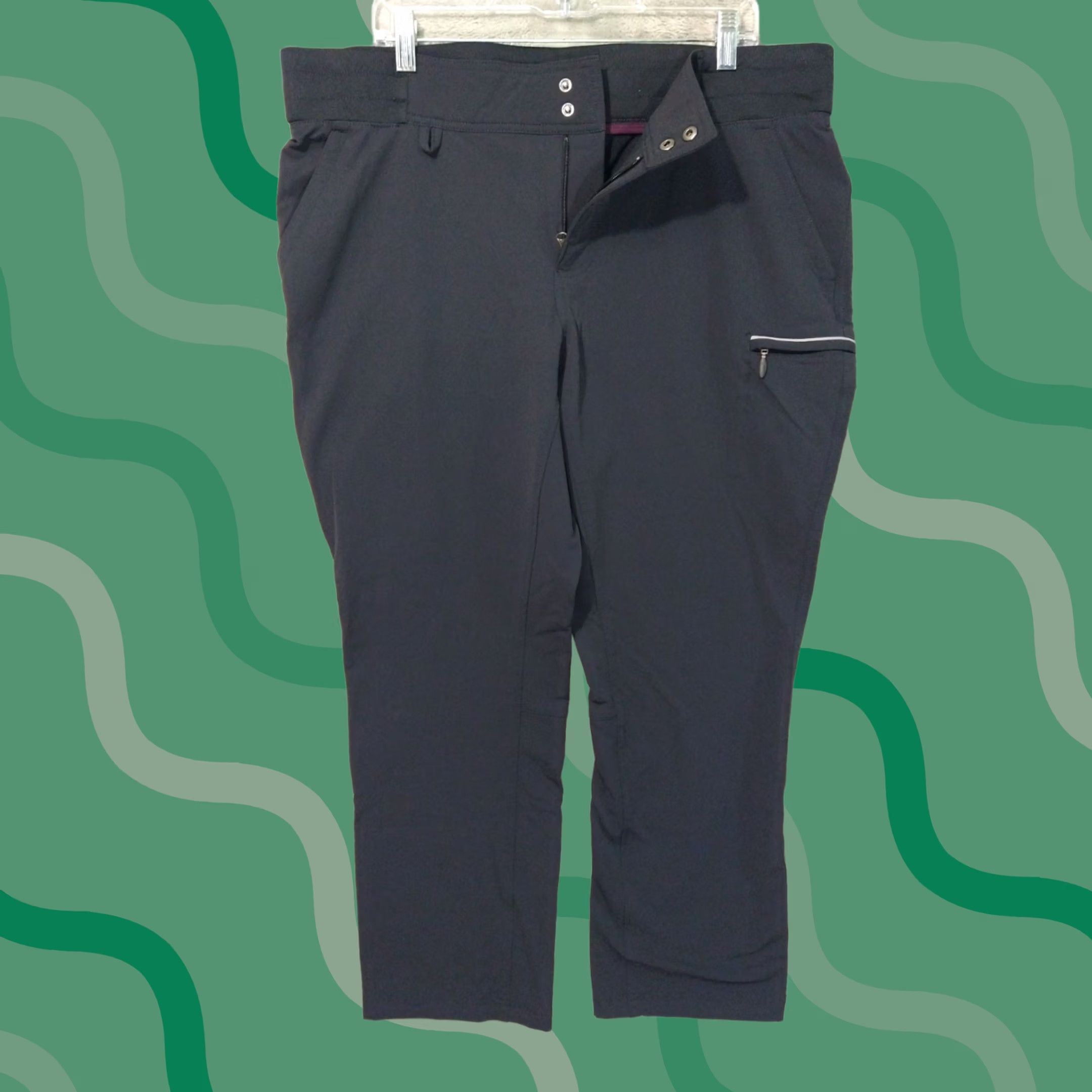Vintage Duluth Womens Pants 18x29 Black Hills Slim Leg Water Repellent Cargo Nylon Spandex Slim Straight Plus 29 in Inseam Black Mens Womens Girls Size 40" / US 18 - 1 Thumbnail