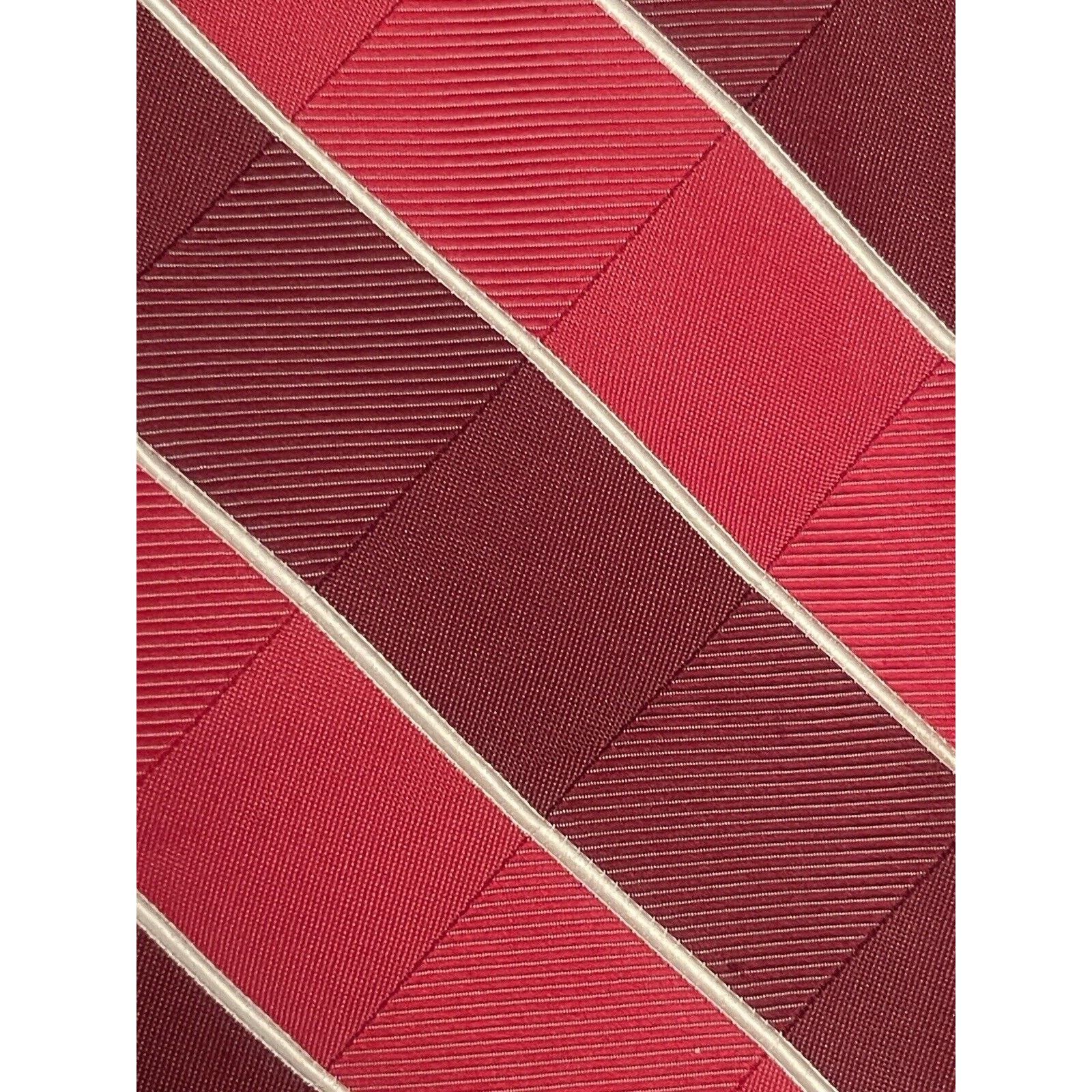Arrow Arrow Red 100% Silk Men’s Neck Tie Made In China Size ONE SIZE - 9 Thumbnail