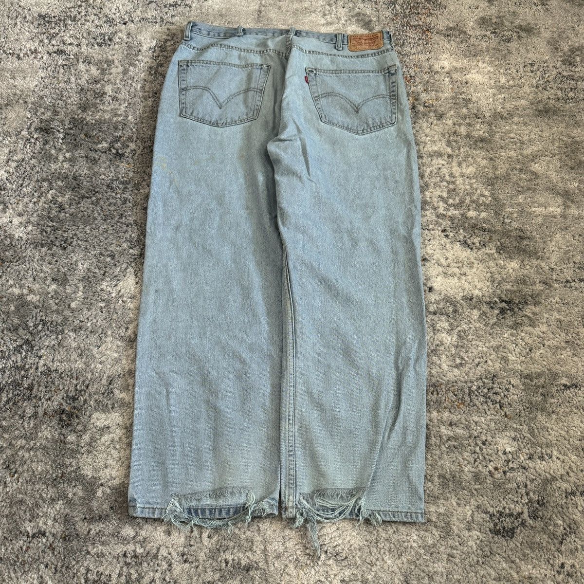 Levi's × Vintage Vintage Levi’s 550 faded distressed & painted jeans Size US 38 / EU 54 - 1 Thumbnail