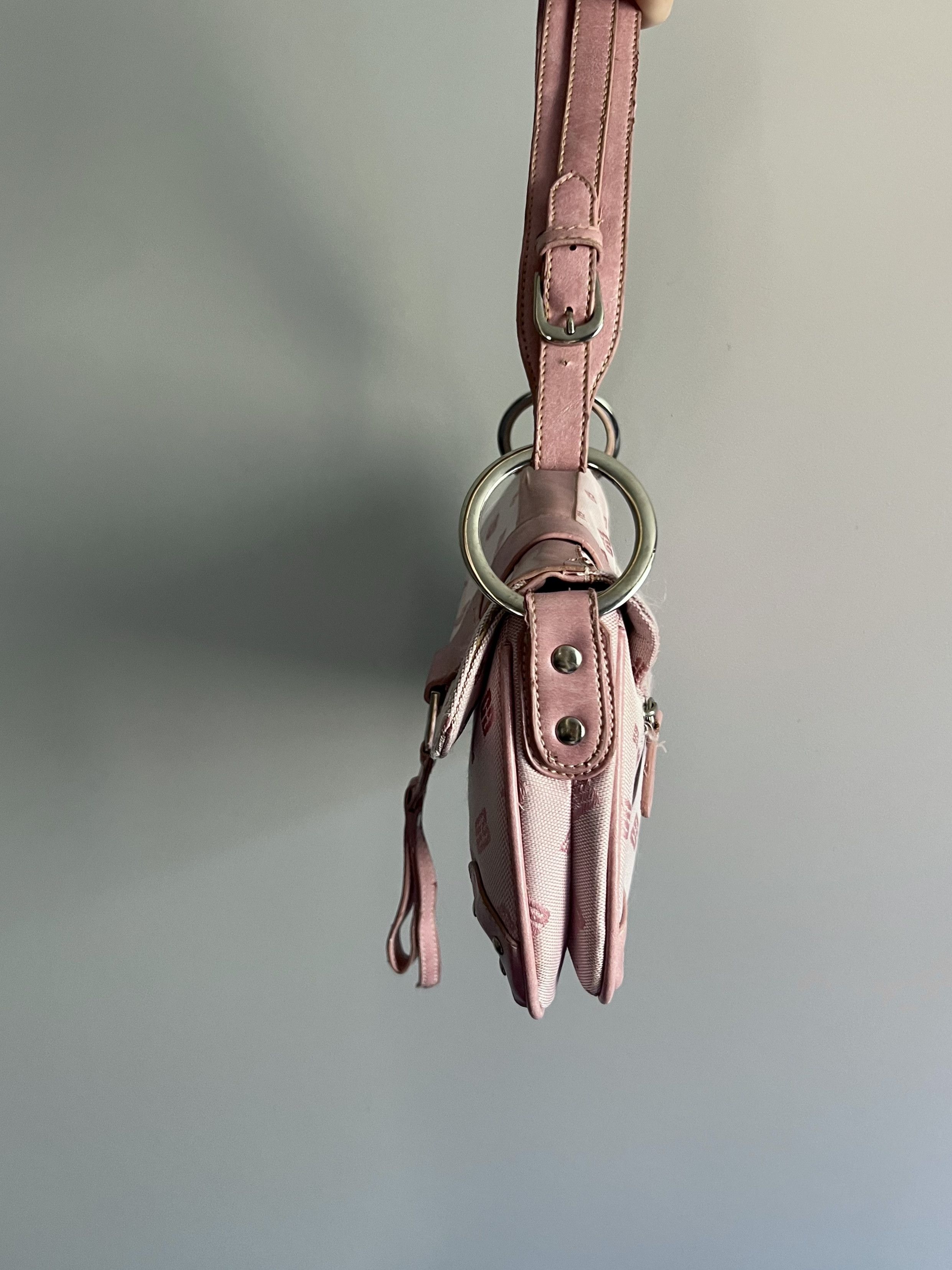 Vintage Vintage pink monogram shoulder bag y2k guess style Size ONE SIZE - 3 Thumbnail