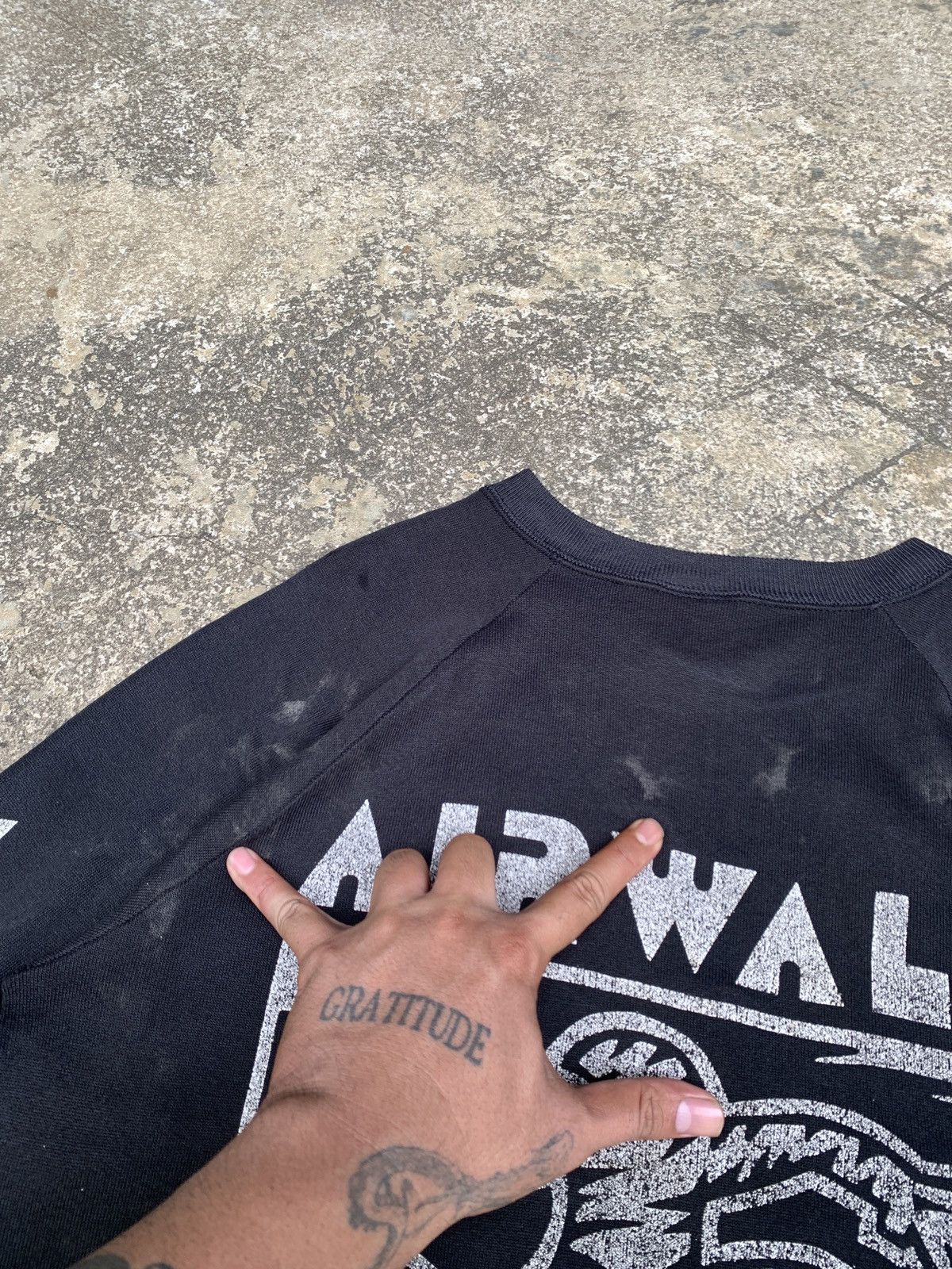 Airwalk × Vintage 1990s Airwalk USA Streetwear OG Logo Raglan Faded Crewneck Size US M / EU 48-50 / 2 - 10 Thumbnail