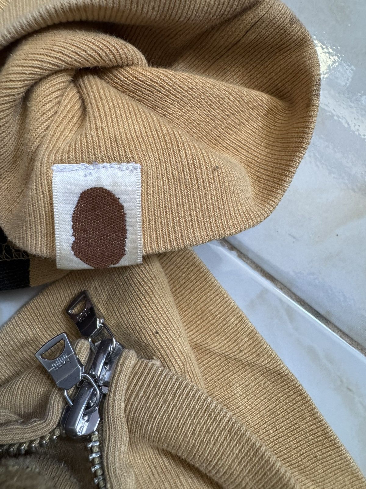 Bape 🕷️💥 Bape Camo hoodie , Rare Size US XL / EU 56 / 4 - 11 Thumbnail