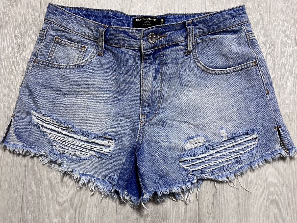 Dolce & Gabbana Women’s D&G Washed Blue Torn Fringed Distressed Denim Shorts Size 26" / US 2 / IT 38 - 3 Thumbnail