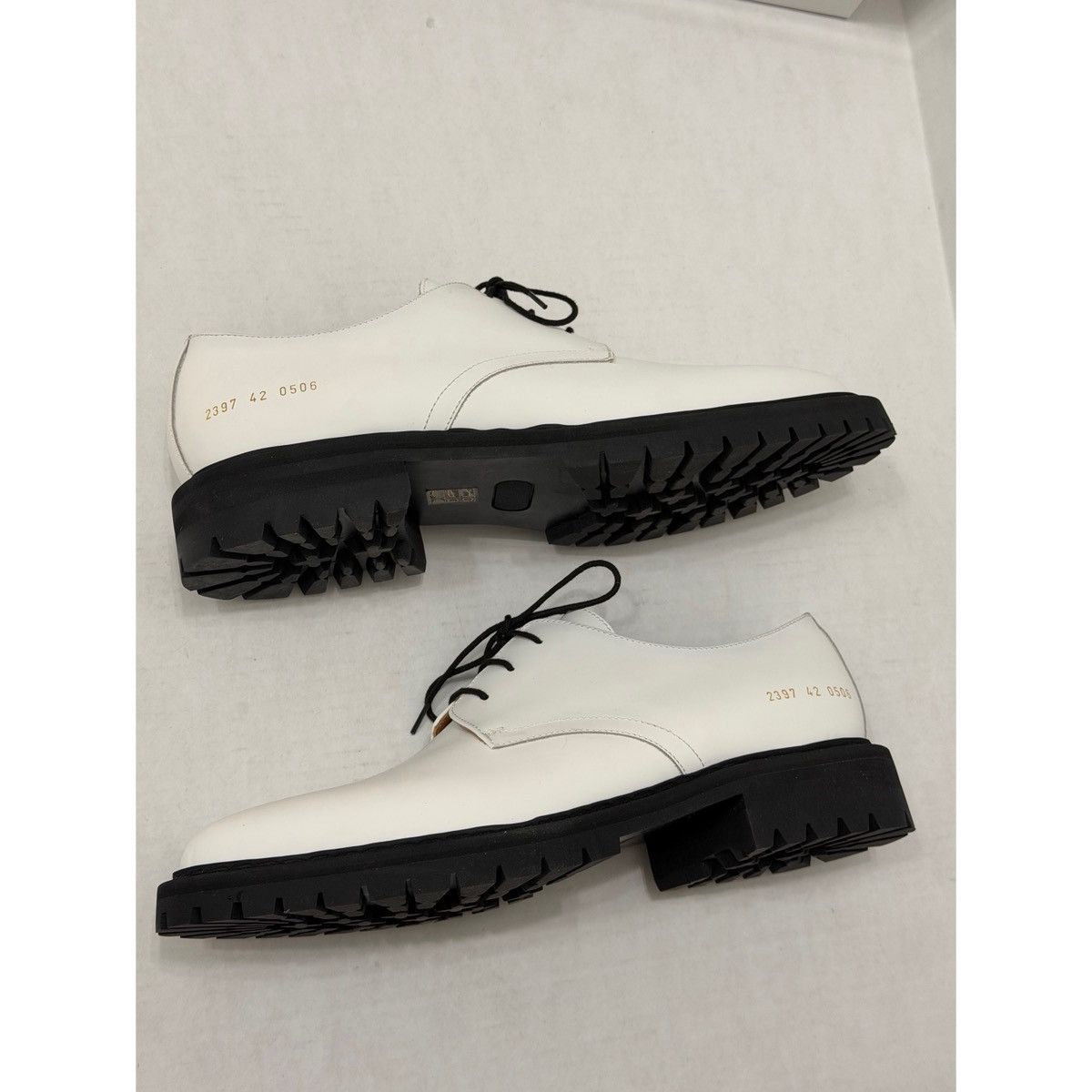 Common Projects COMMON PROJECTS WHITE OFFICER DERBY SHOES Size US 9 / EU 42 - 19 Thumbnail