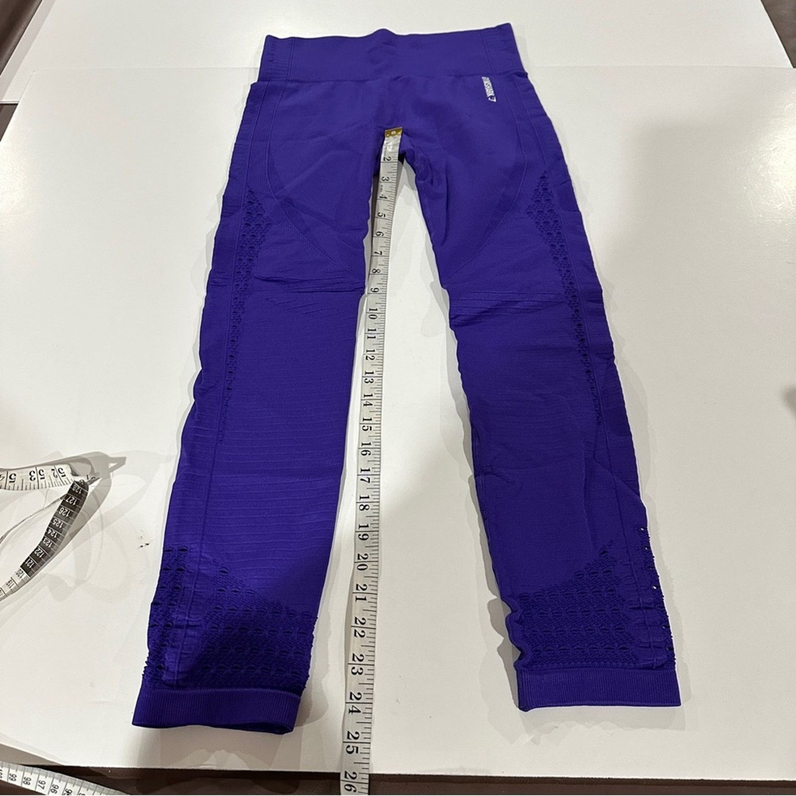 Gymshark Gymshark Energy+ Seamless Knit Cutout Cropped Leggings Sz M Size 25" / US 0 / IT 36 - 11 Thumbnail