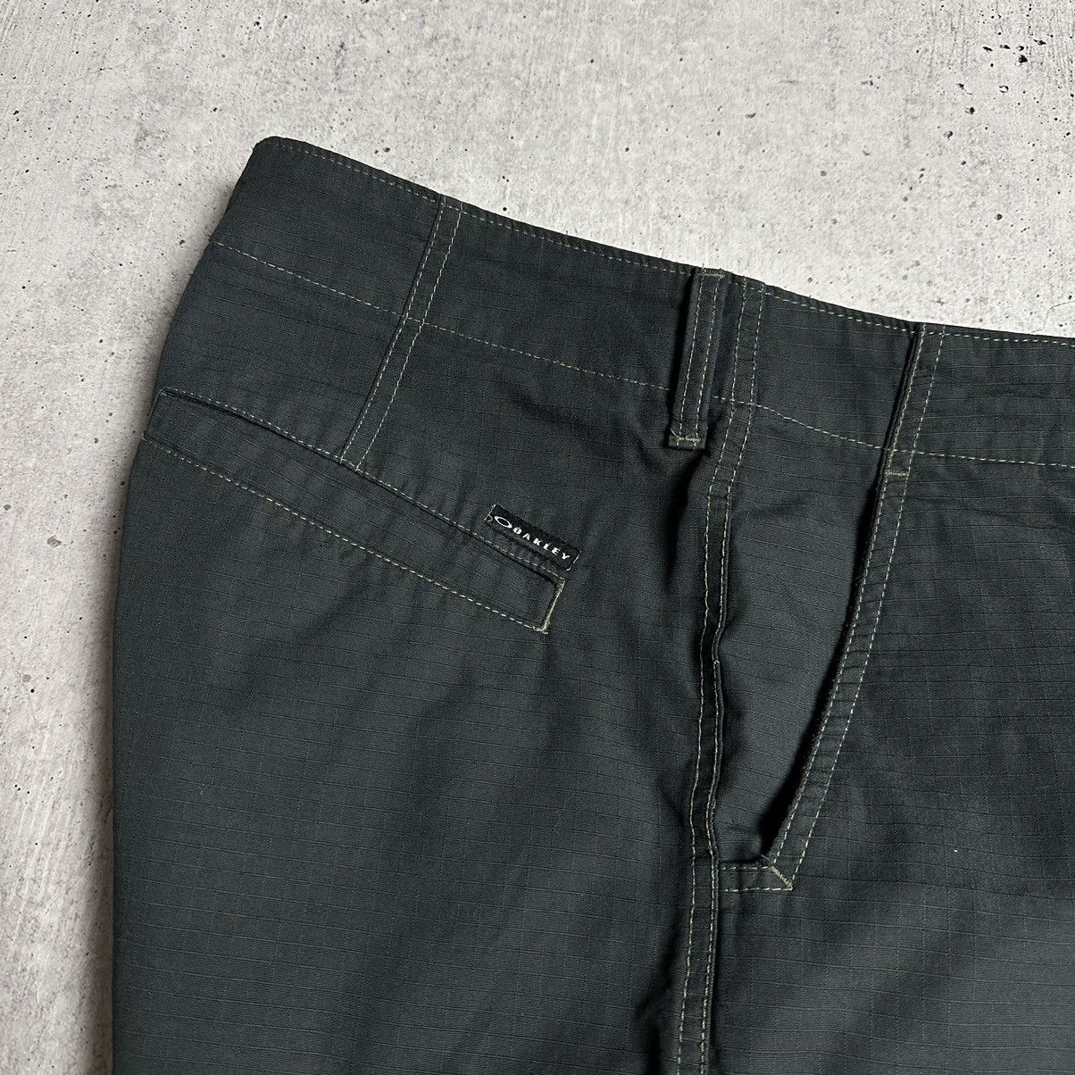Oakley × Vintage Vintage Oakley Cargo Baggy Short Jorts Y2K 34 Size US 34 / EU 50 - 8 Thumbnail