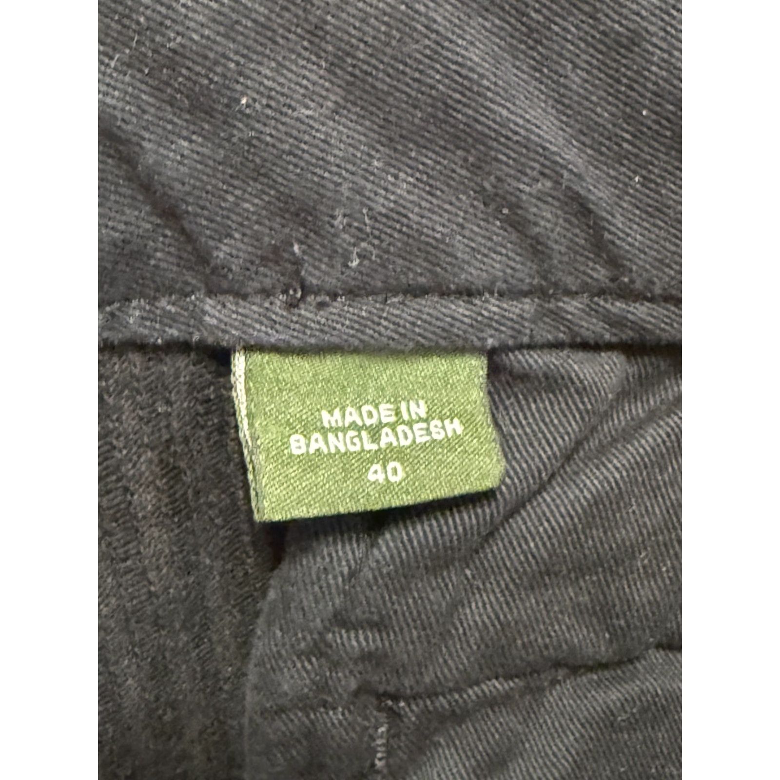 Eddie Bauer Eddie Bauer Pants Men 40 Black Corduroy Straight Leg 29.5" Inseam Approximate Length Pants Casual Cotton Flat Front Regular Rise 10-12" Size 40 Size US 40 / EU 56 - 5 Thumbnail