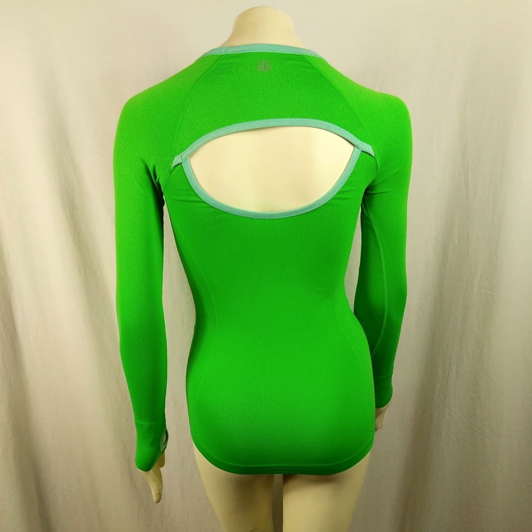 Victoria's Secret VICORIA SECRET sport Womens XS Green long sleeve activewear top Victorian Sport pullover crossfit athletic all seasons Size XS / US 0-2 / IT 36-38 - 5 Thumbnail