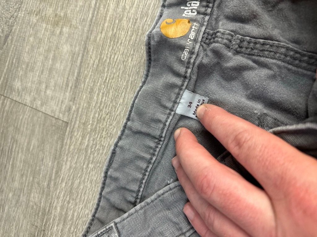 Carhartt Men's Distressed Carhartt Grey Cargo Shorts 34 Size US 34 / EU 50 - 4 Thumbnail