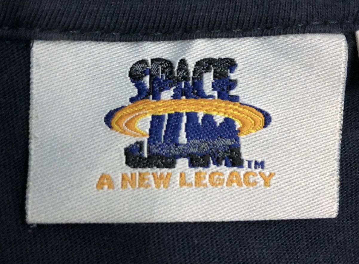 Vintage Vintage Space Jam Lebron James & Bugs Bunny T-Shirt Size US M / EU 48-50 / 2 - 7 Thumbnail