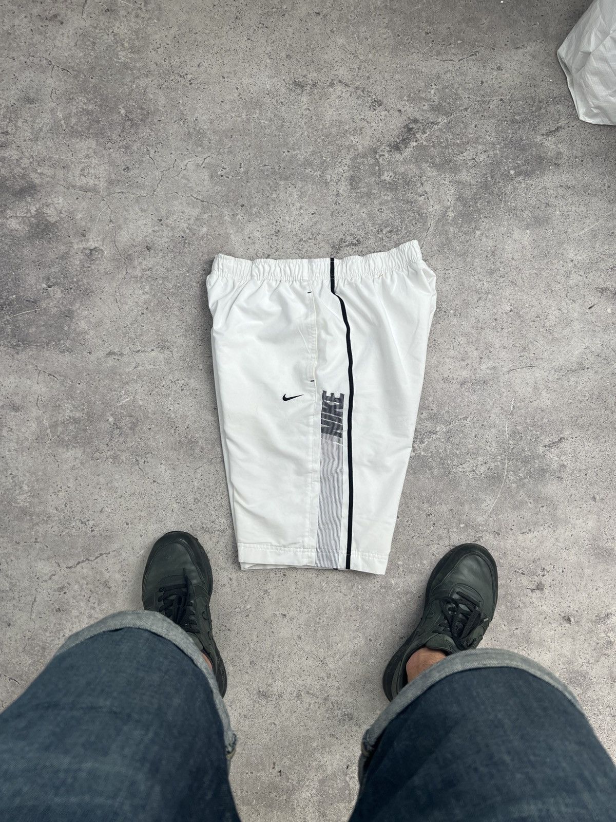 Nike Vintage Nike nylon short Size:L Size US 34 / EU 50 - 1 Thumbnail