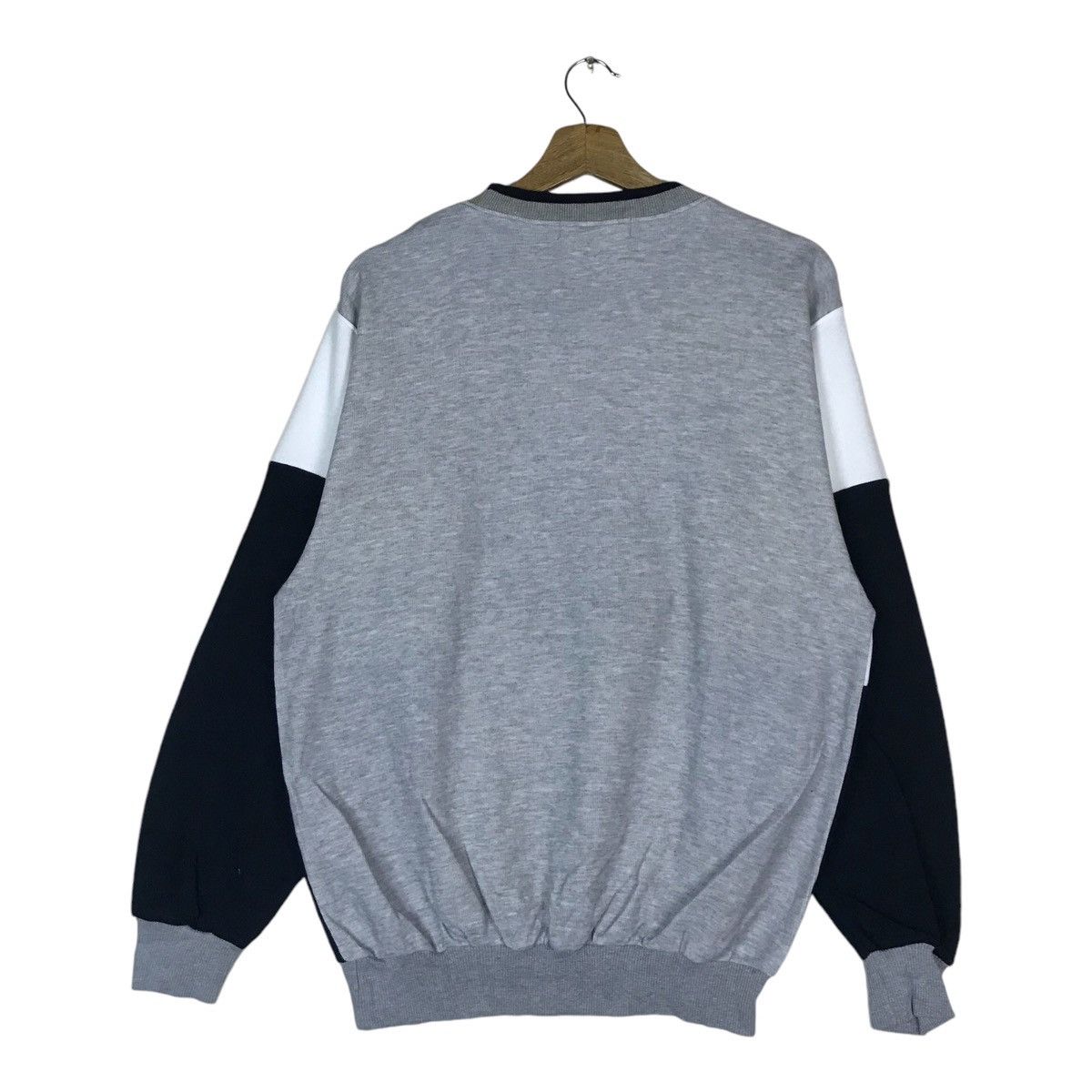 Vintage Vintage Valentino Christy Sport Paris Pullover Jumper Size US L / EU 52-54 / 3 - 4 Thumbnail