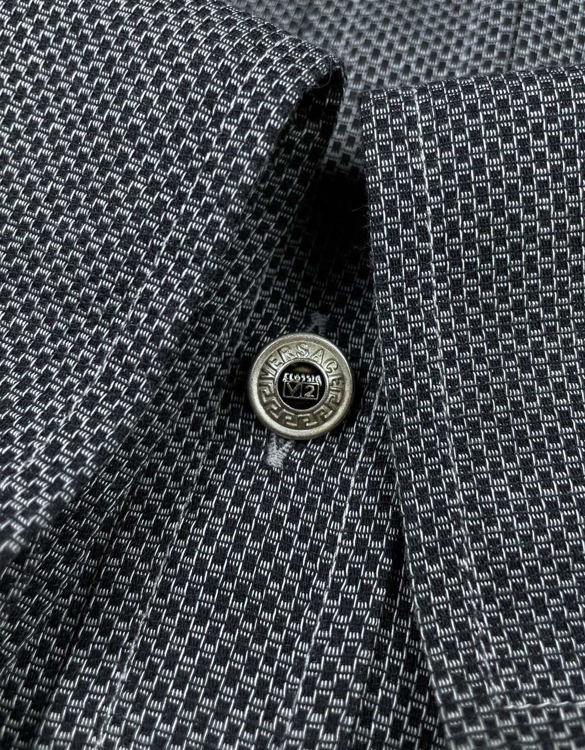 Versace Vintage 90s Versace Classic V2 LS Metallic Button Shirt L Size US L / EU 52-54 / 3 - 8 Thumbnail
