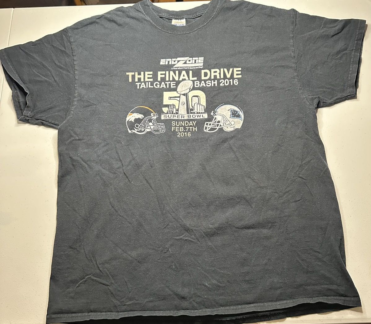 Vintage NFL Super Bowl 50 broncos vs panthers 2016 football t-shirt Size US XL / EU 56 / 4 - 3 Thumbnail