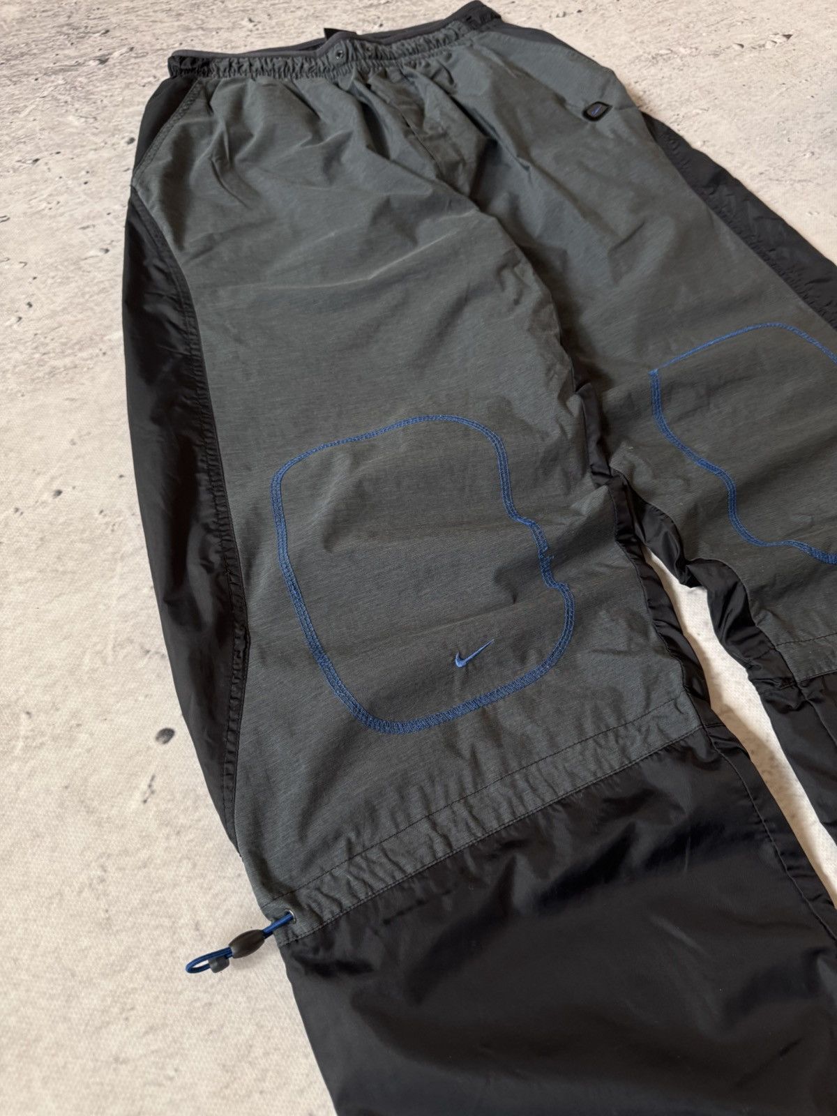 Nike × Vintage NIKE NYLON VINTAGE Y2K OVERSIZE BAGGY FIT PANTS SWEATPANTS Size US 32 / EU 48 - 3 Thumbnail