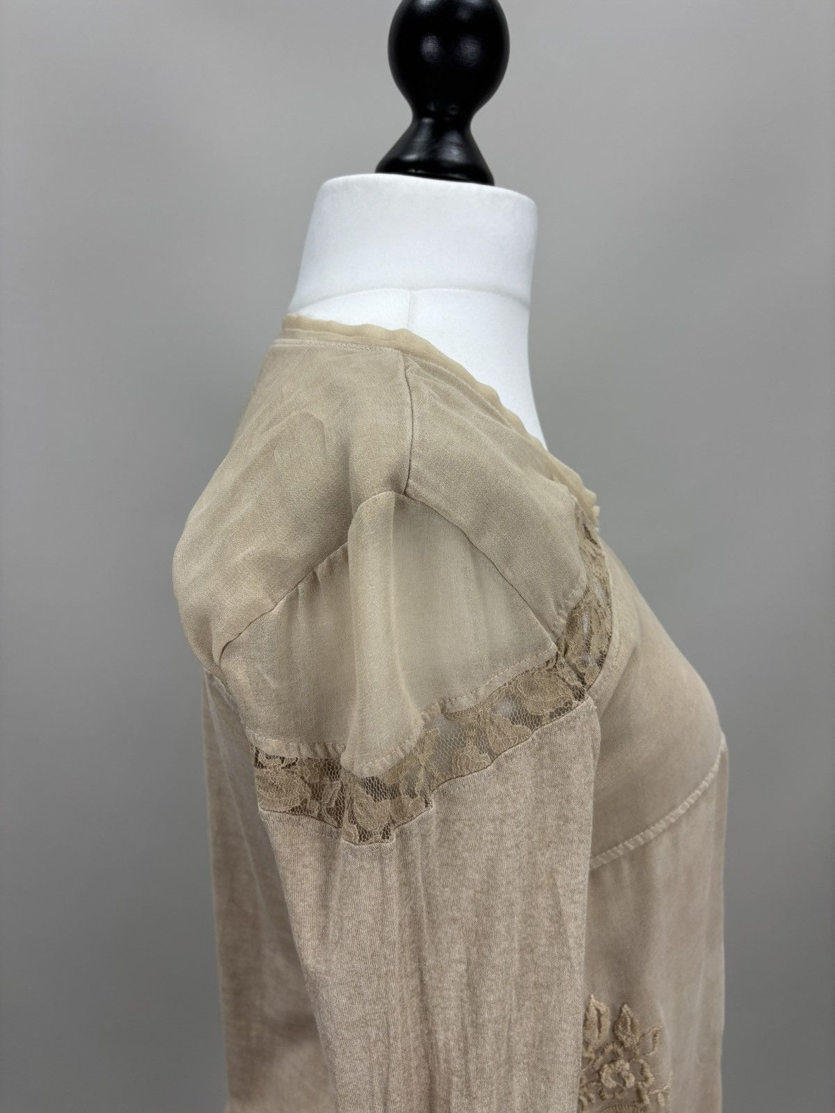 Elisa Cavaletti Womens blouse Elisa Cavaletti Size M Color Beige Size M / US 6-8 / IT 42-44 - 5 Thumbnail
