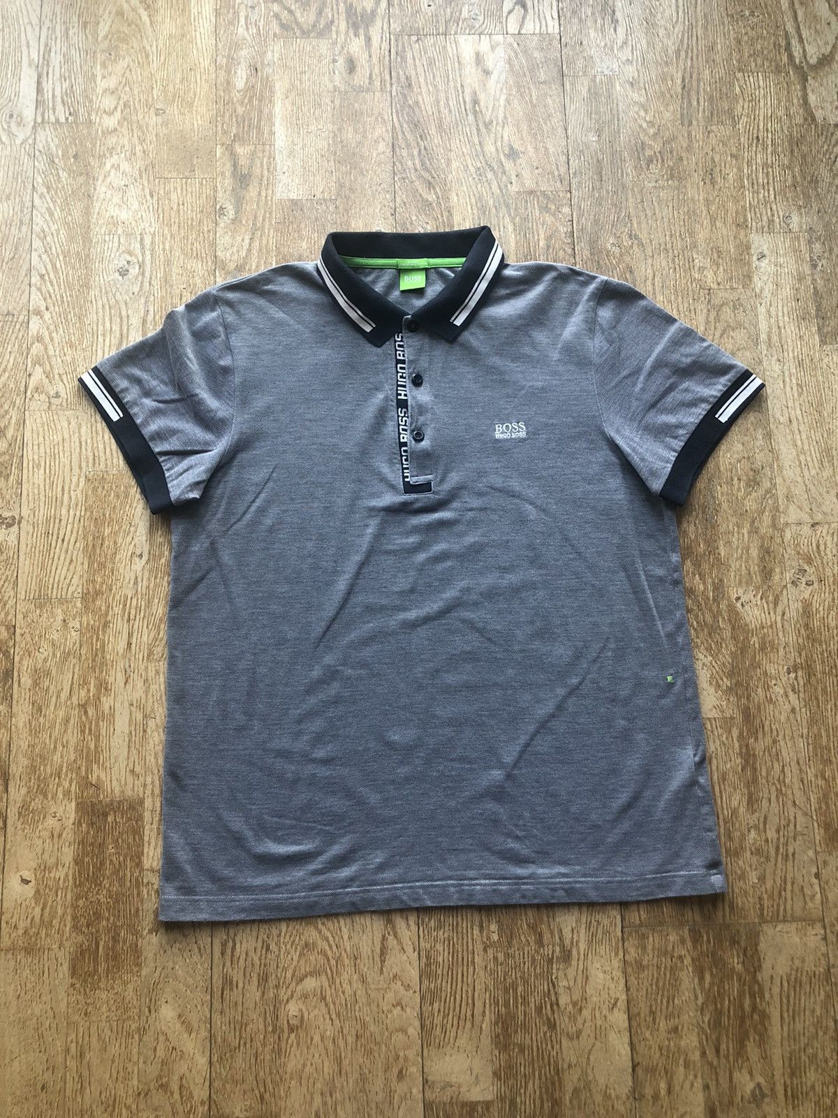 Hugo Boss HUGO BOSS CLASSIC VINTAGE DESIGN POLO SHIRT Size US L / EU 52-54 / 3 - 1 Thumbnail