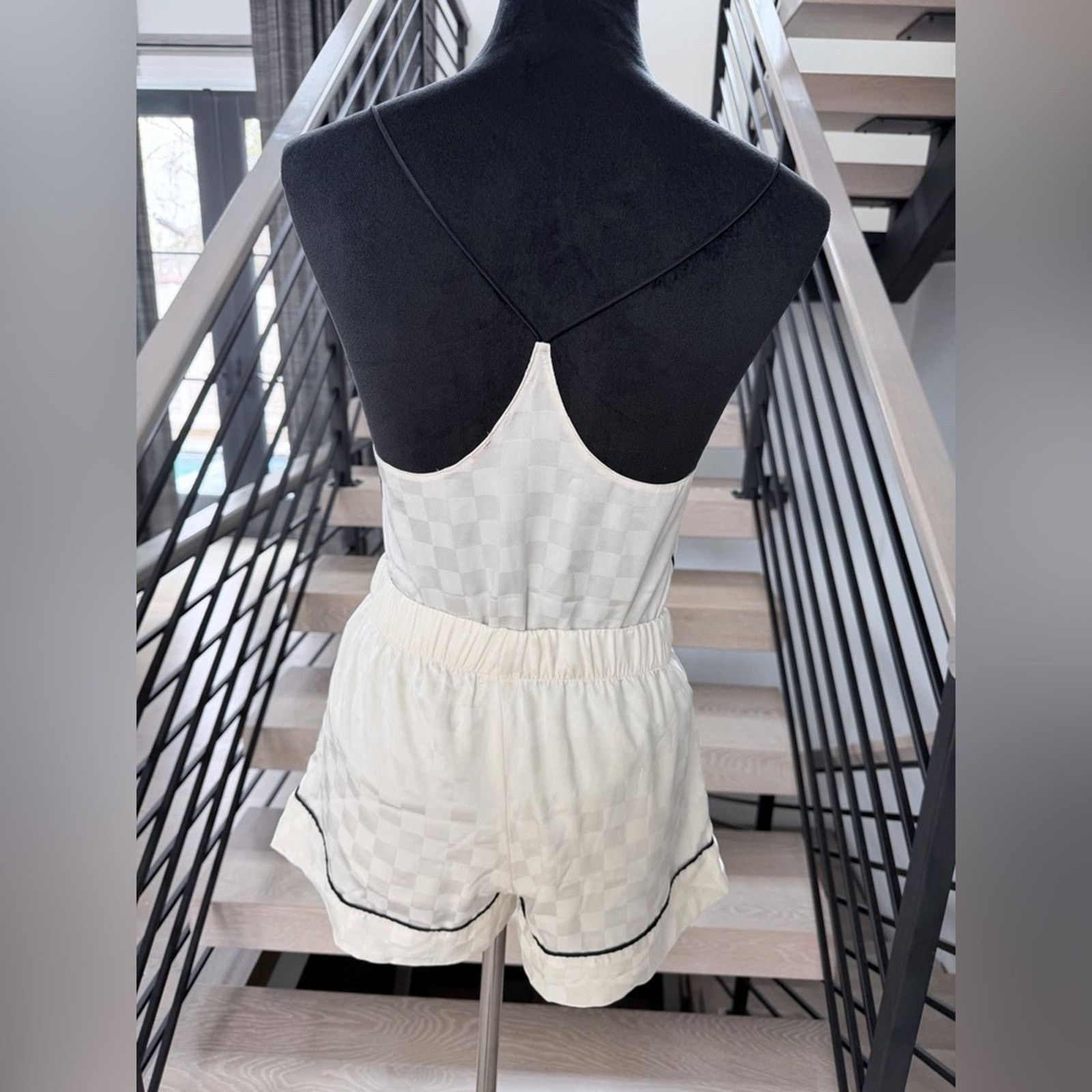 Victoria's Secret Victoria Secret Cream Sleepwear Loungewear Cami Set size XS Size 26" / US 2 / IT 38 - 9 Thumbnail