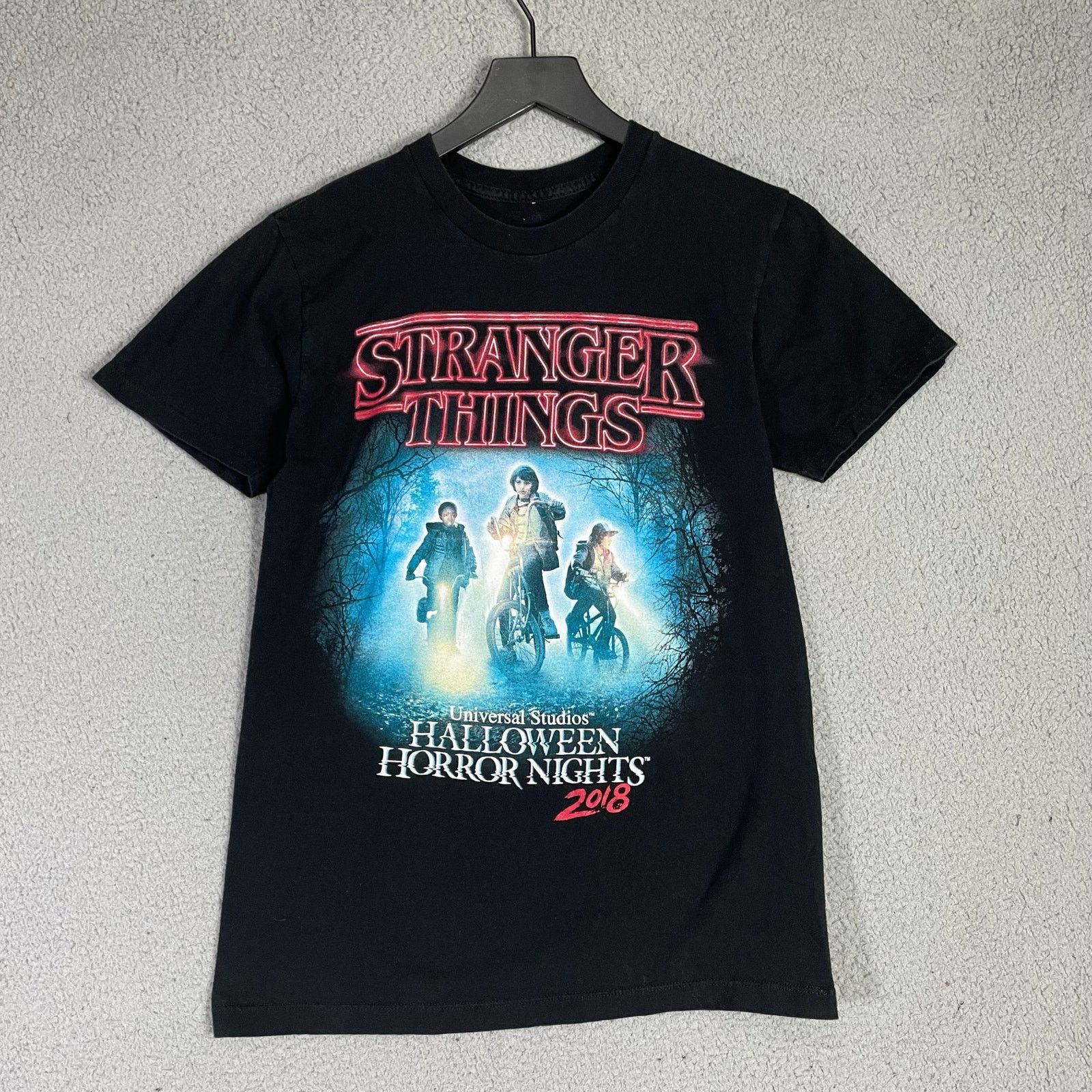 Other Stranger Things T-Shirts Universal Studios Halloween XS/S Size US XS / EU 42 / 0 - 2 Thumbnail