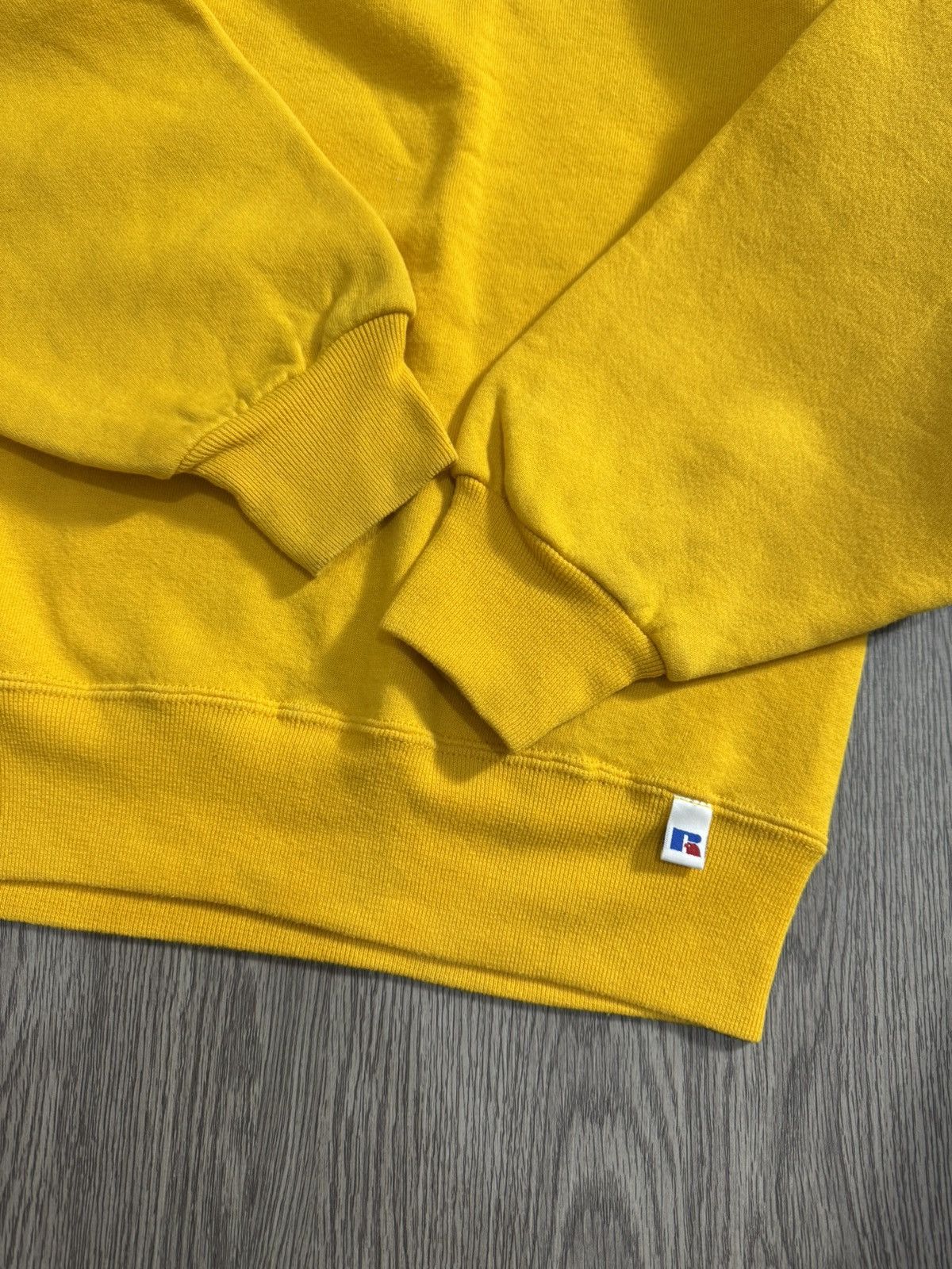 20471120 💥LASTTTT SALE💥Russel Athletic Vintage USA 90’s Size US XL / EU 56 / 4 - 8 Thumbnail