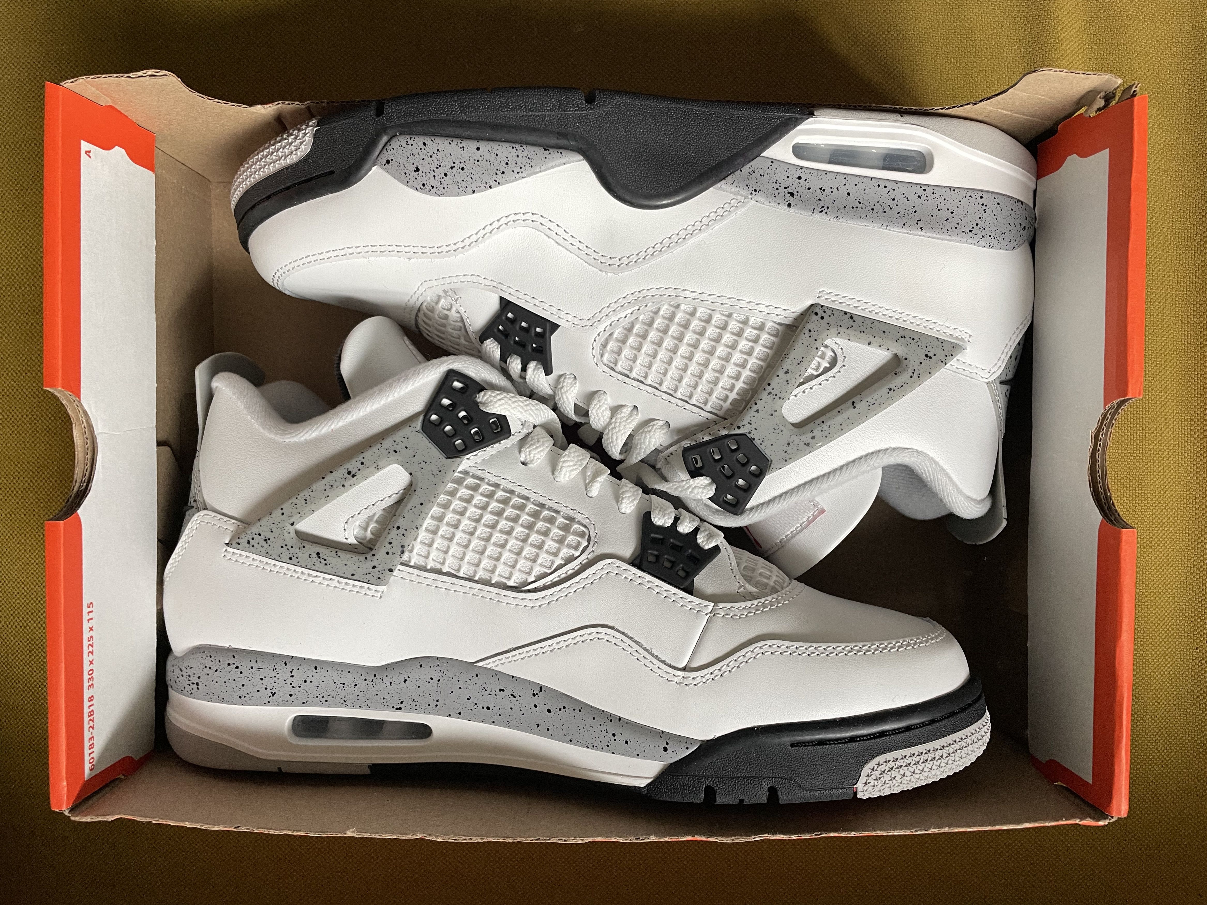 Jordan Brand Nike Air Jordan 4 white cement Size US 10.5 / EU 43-44 - 1 Thumbnail