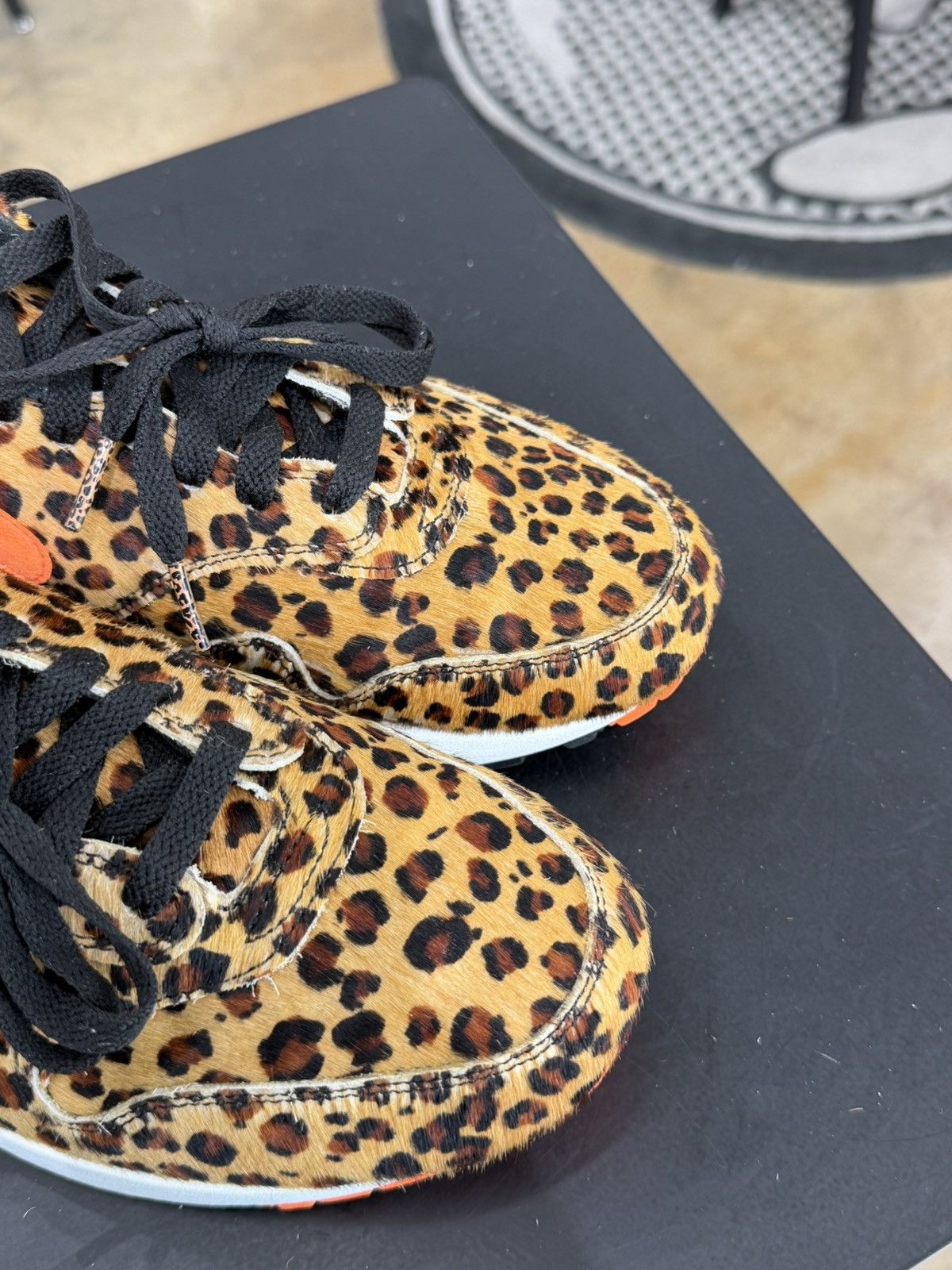 Nike Nike Air Max 1 Atmos Animal 3.0 Leopard Size 9 (2019) Size US 9 / EU 42 - 8 Thumbnail
