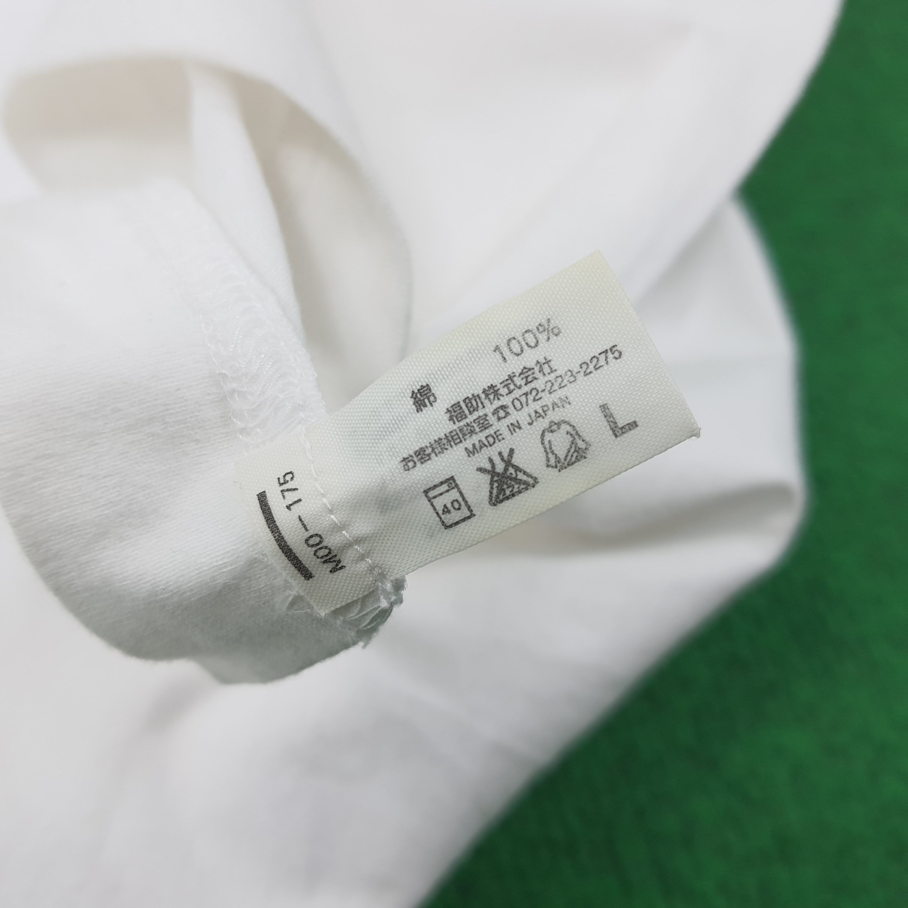 Burberry × Vintage Vintage Burberry London Spell Out Nova Check Tshirt Size US M / EU 48-50 / 2 - 5 Thumbnail