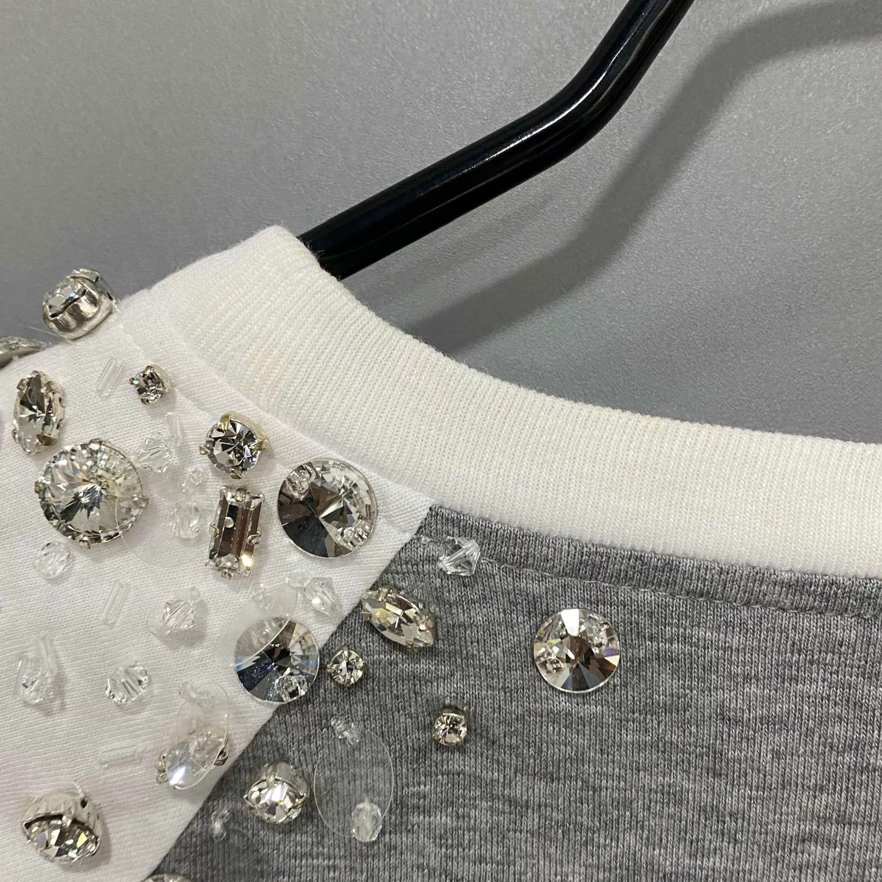 Miu Miu MIU MIU colorblocked neckline crystal logo short sleeve M Size M / US 6-8 / IT 42-44 - 5 Thumbnail