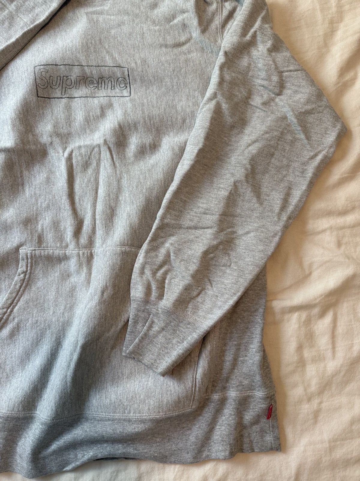 Kaws × Supreme Supreme x KAWS hoodie Size Large Size US L / EU 52-54 / 3 - 3 Thumbnail