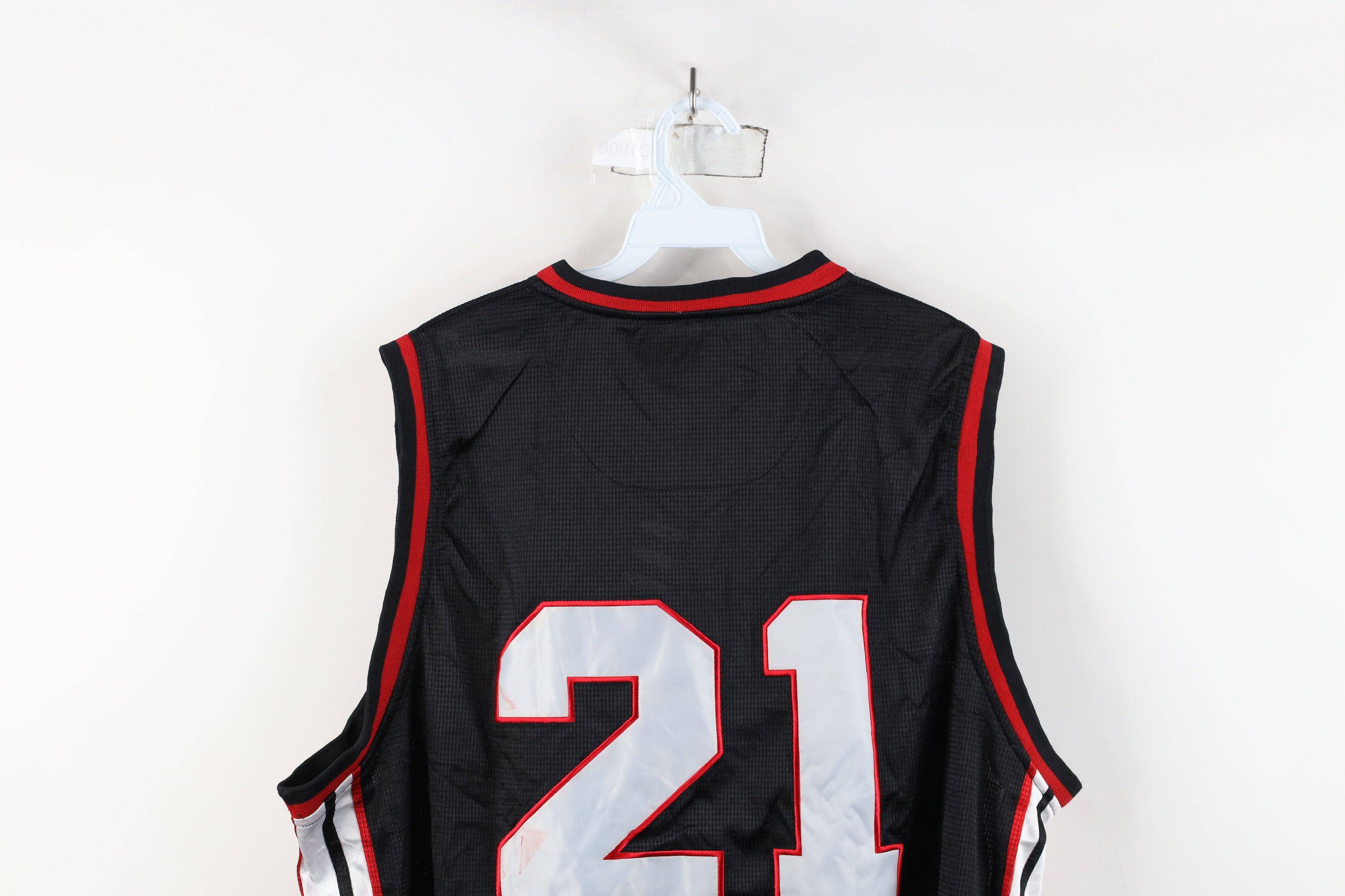 Vintage Deadstock Vintage 90s Y2K Streetwear Basketball Jersey Size US XL / EU 56 / 4 - 14 Thumbnail