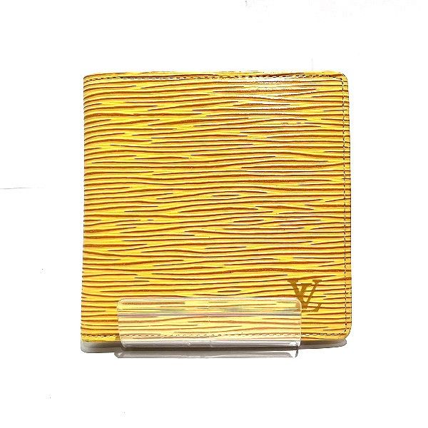 Louis Vuitton Louis Vuitton Louis Vuitton Epi Leather Bifold Wallet M63549 Leather Short Wallet M63549 in Good Condition Size ONE SIZE - 1 Thumbnail