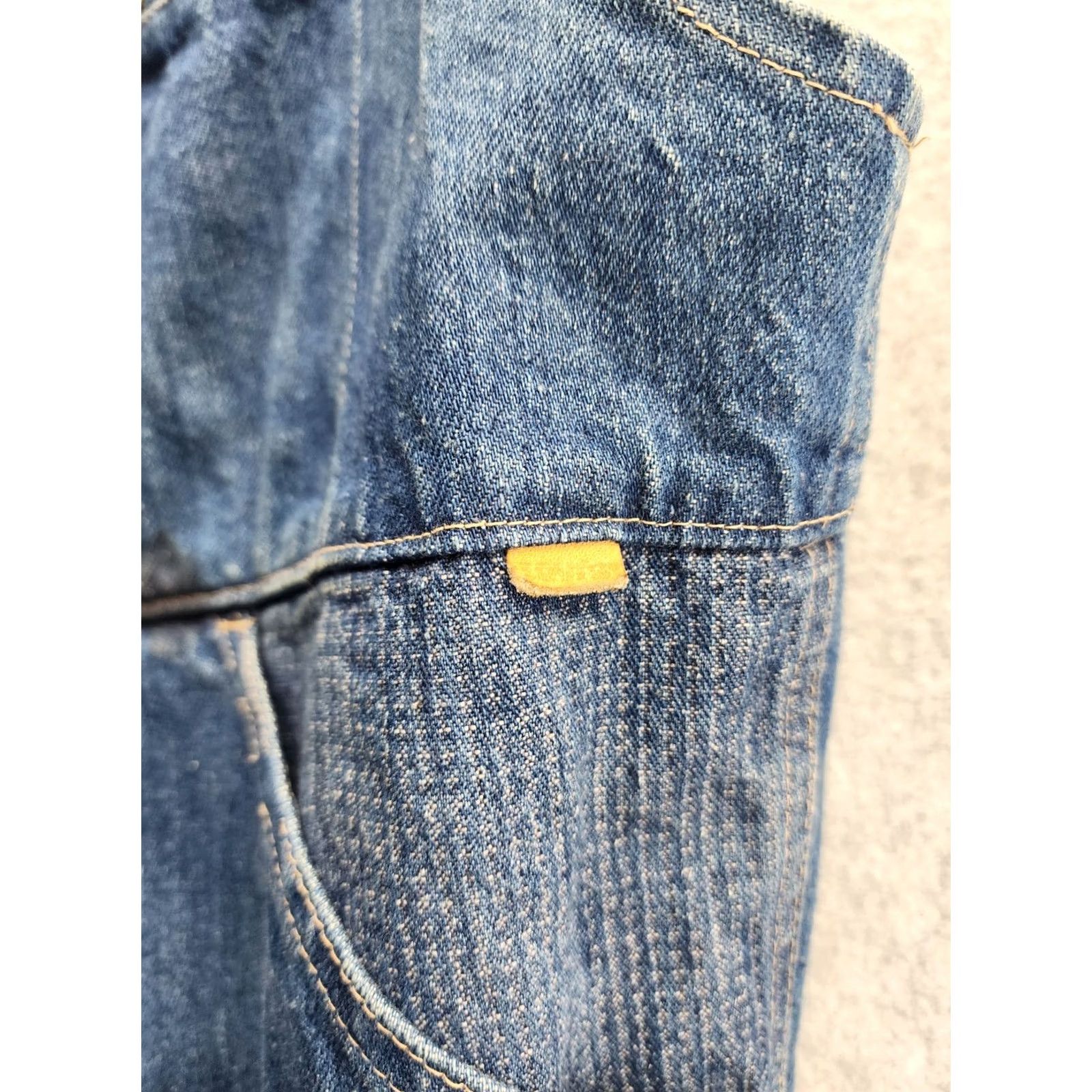 Denime VINTAGE Levi Denim Vest Sz Medium Leather Tab Distressed Elastic Waist 4 Pockets Mens M Size US M / EU 48-50 / 2 - 5 Thumbnail