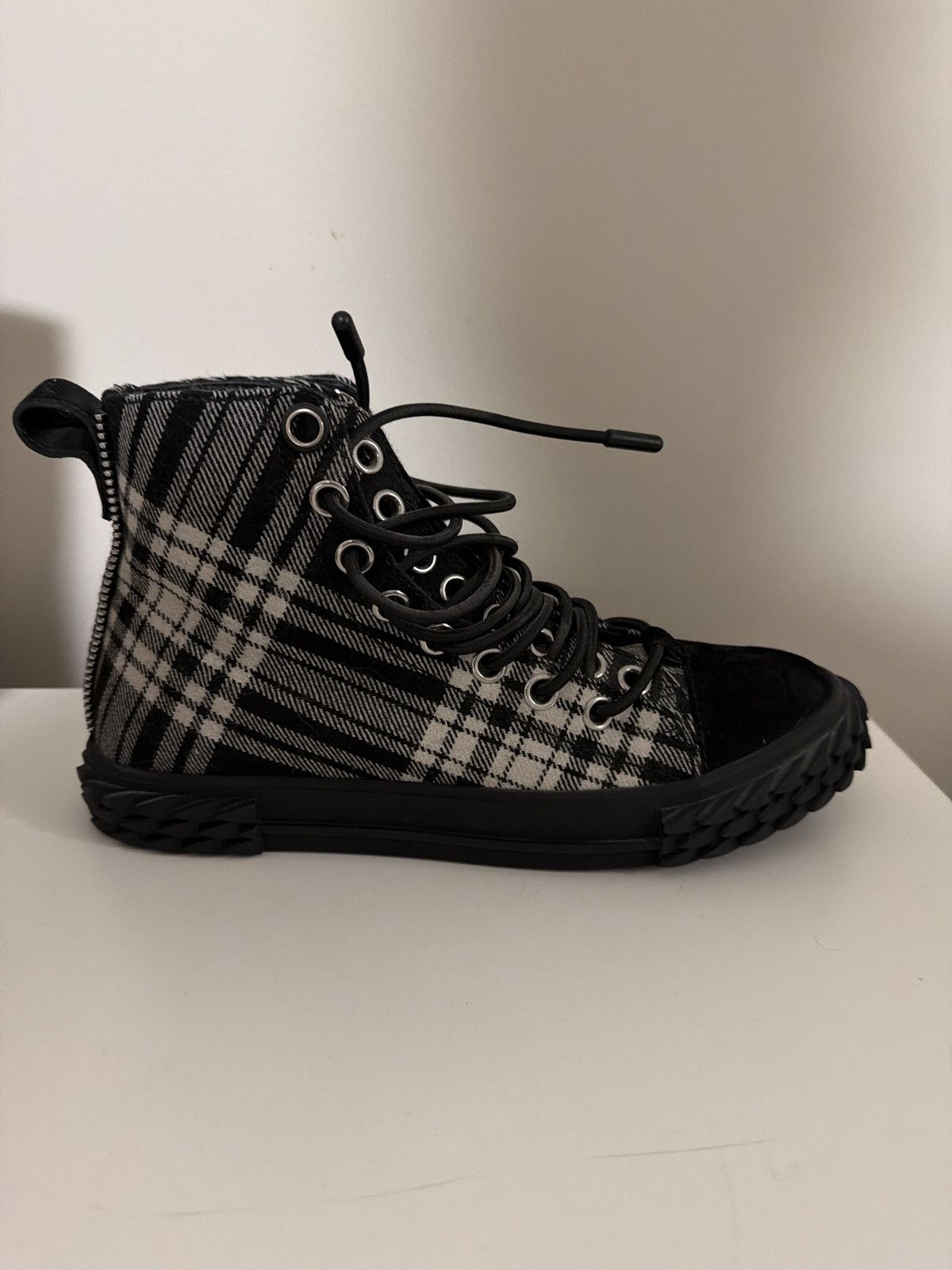 Giuseppe Zanotti Giuseppe Zanotti Hi Top Sneakers Size US 6.5 / EU 39-40 - 1 Thumbnail