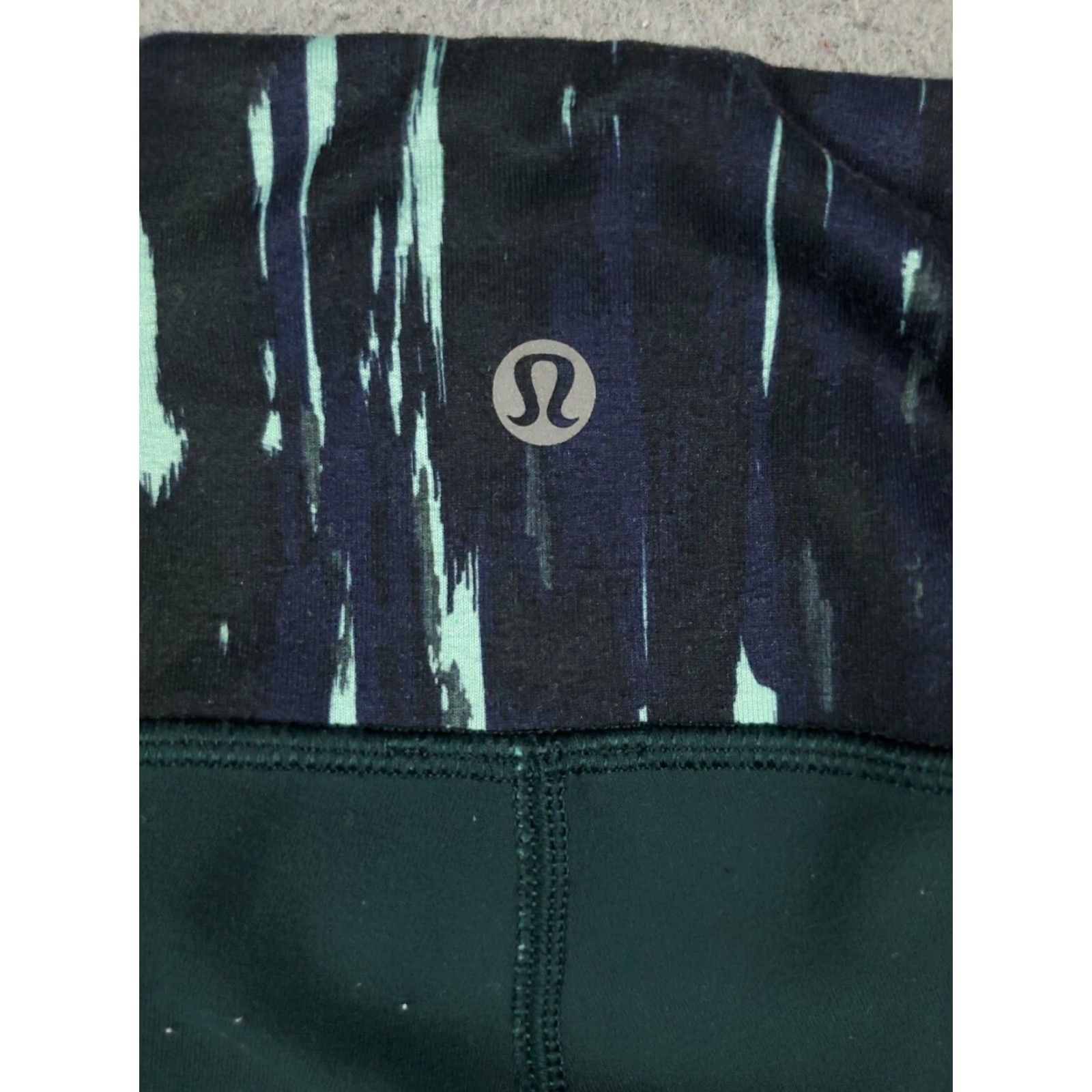 Lululemon Lululemon Pants Womens 8 Green Wunder Under Stretch Leggings Regular Slim Pockets Activewear Leggings Womens Size 30" / US 8 / IT 44 - 7 Thumbnail