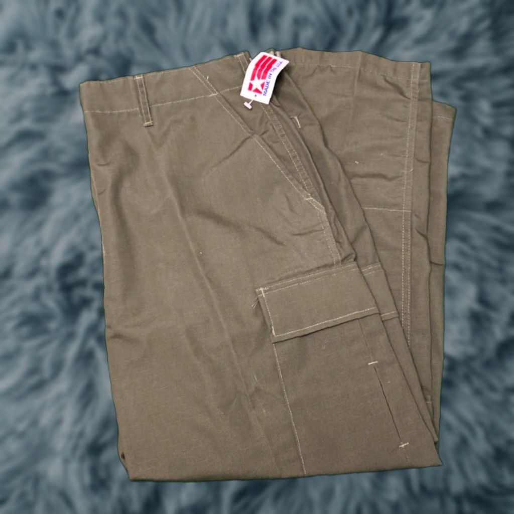 Vintage VINTAGE Camco Army Green Cargo Pants Utility Mens Size 36 Military USA New Tags 36x29 Pants Mens Baggy Cargo USA Military Camco Green Size US 36 / EU 52 - 1 Thumbnail