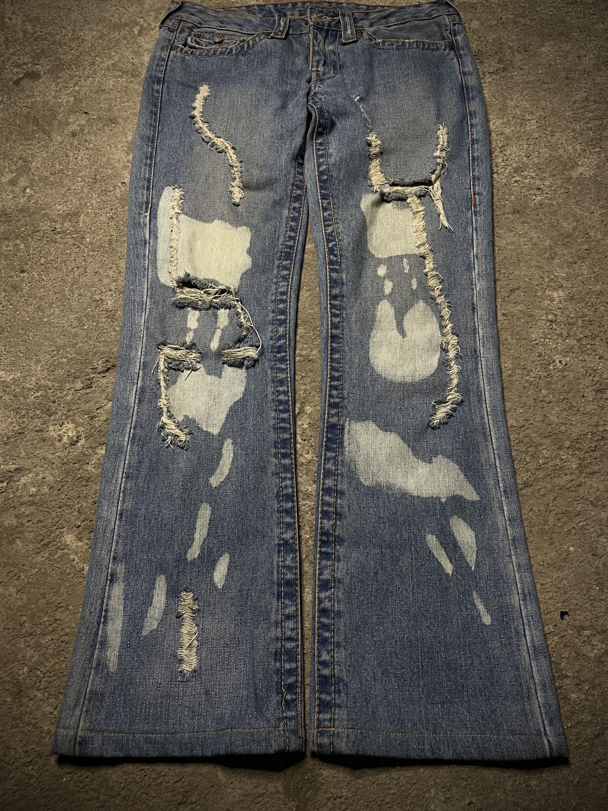 True Religion 2000’s True Religion - Distressed Flared Pants Size US 29 - 2 Thumbnail