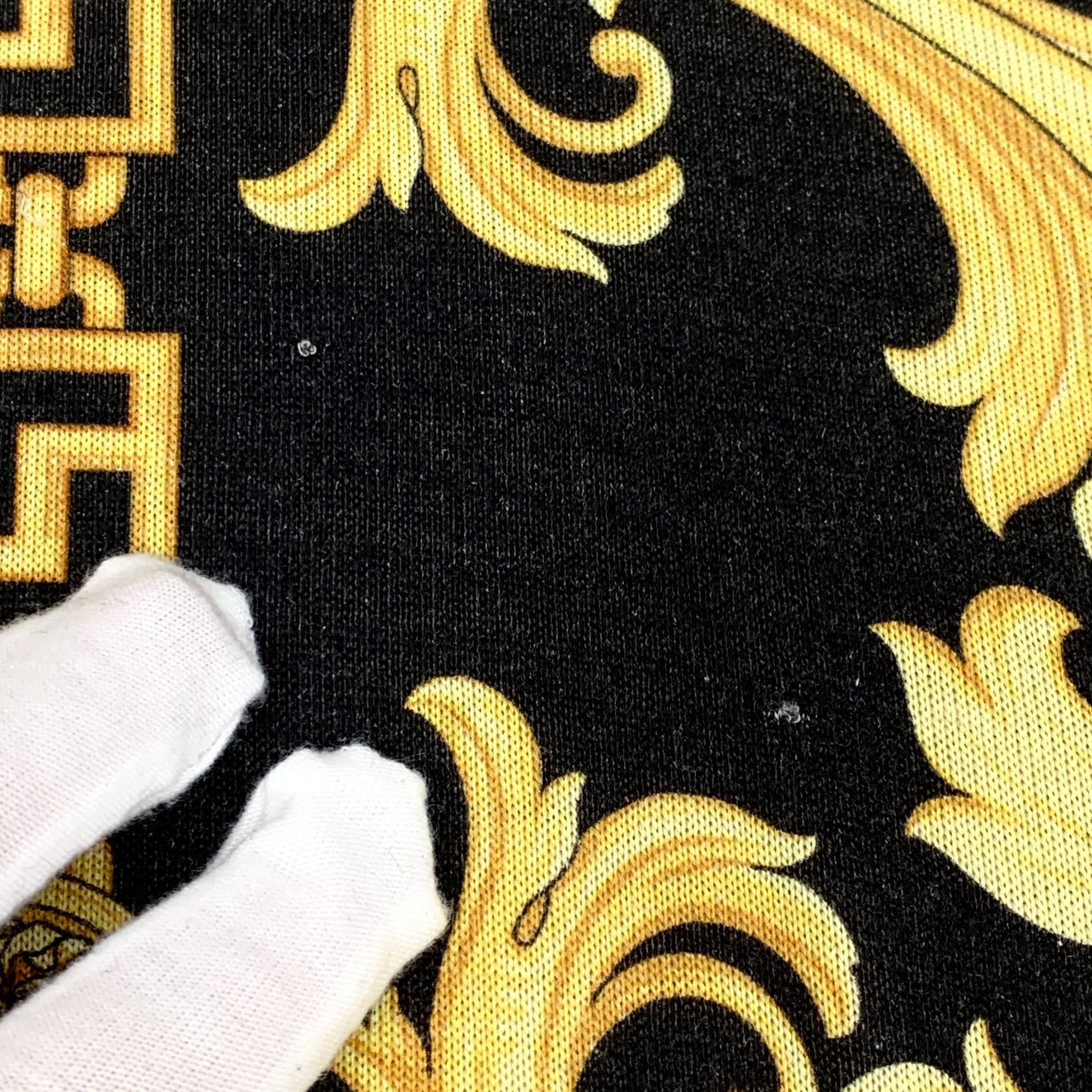 Versace Versace Yellow Classic Baroque Print Silk Round Neck Long-Sl Size XS / US 0-2 / IT 36-38 - 3 Thumbnail