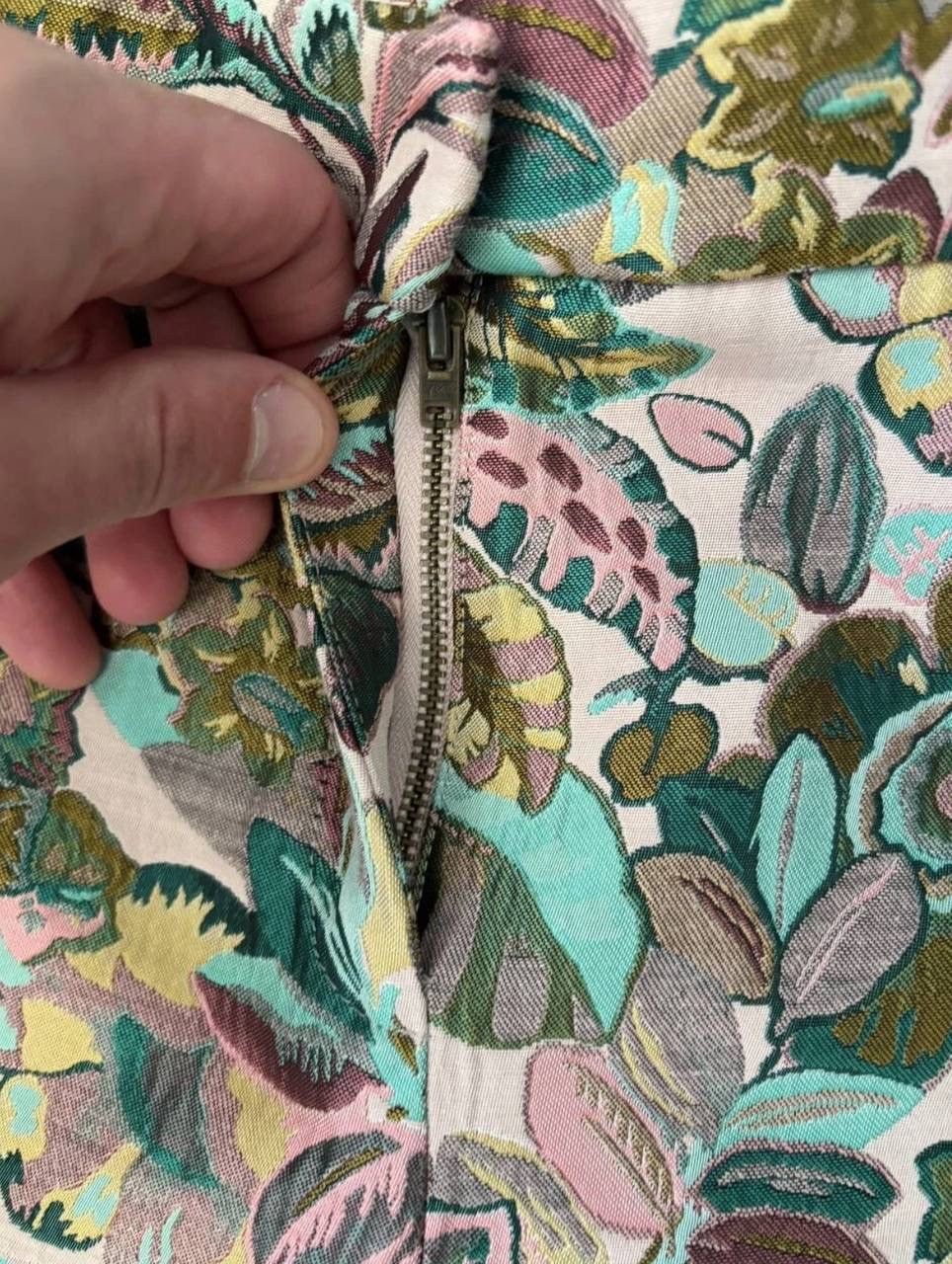 Sezane Sezane monogram flowers pants ws size 42 Size 28" / US 6 / IT 42 - 5 Thumbnail