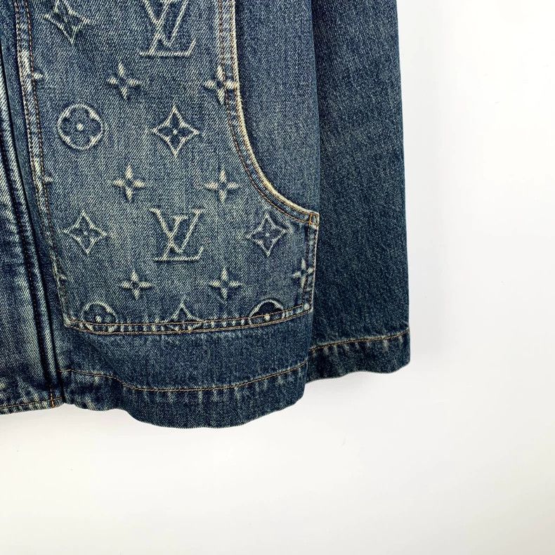 Louis Vuitton Louis Vuitton 23 navy blue logo embossed cotton lapel long Size US M / EU 48-50 / 2 - 4 Thumbnail
